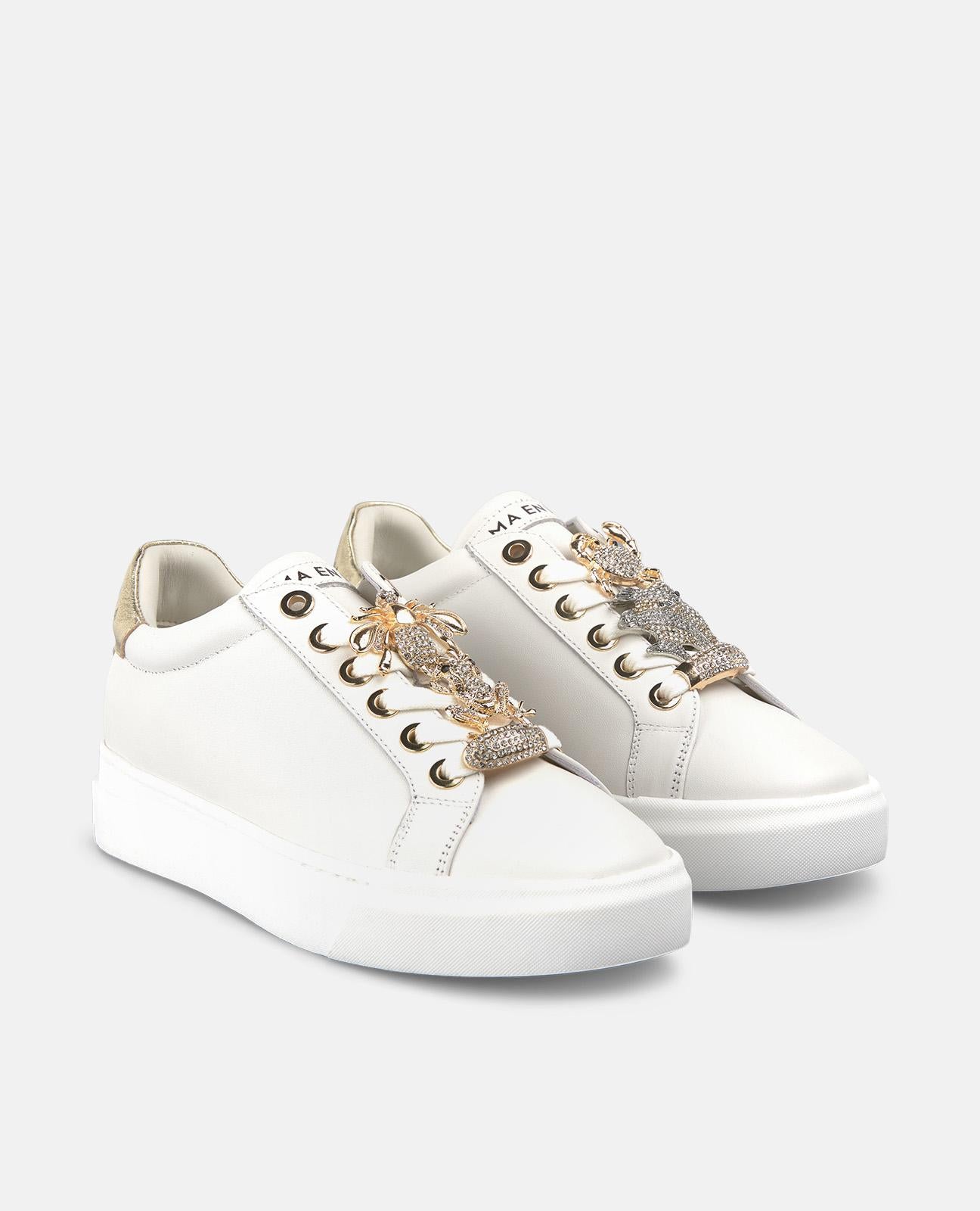 DEPORTIVA DETALLE CORDONES