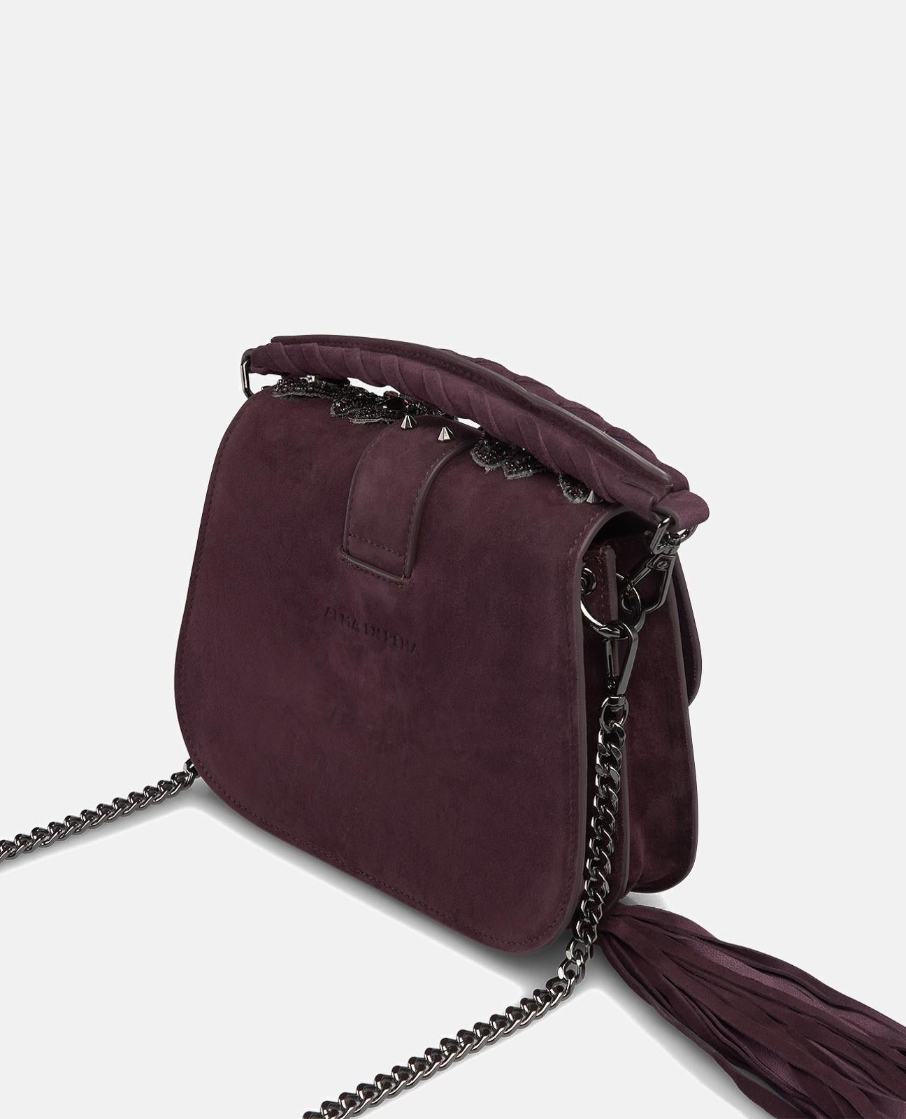 SACO DE MÃO COM MISSANGAS