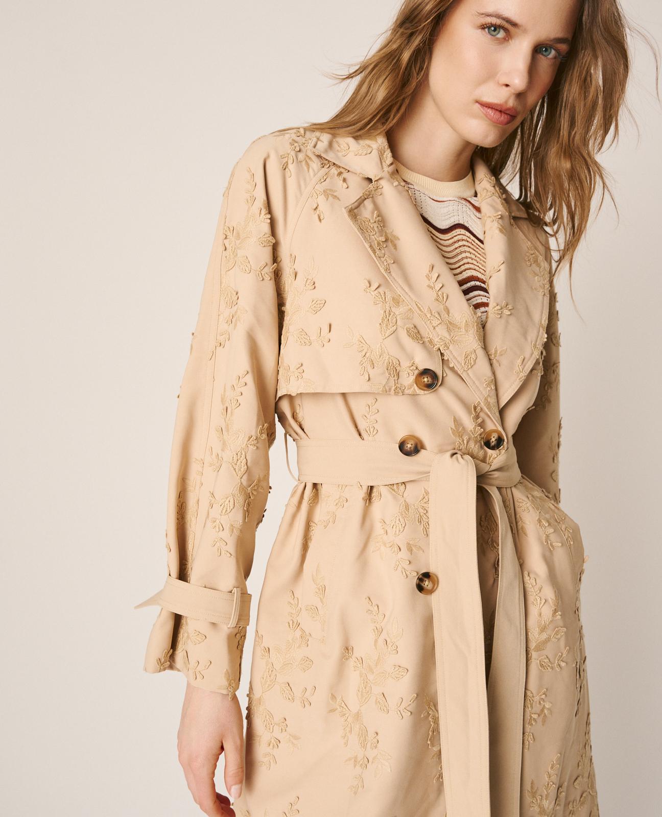 TRENCH BORDADO FLORAL