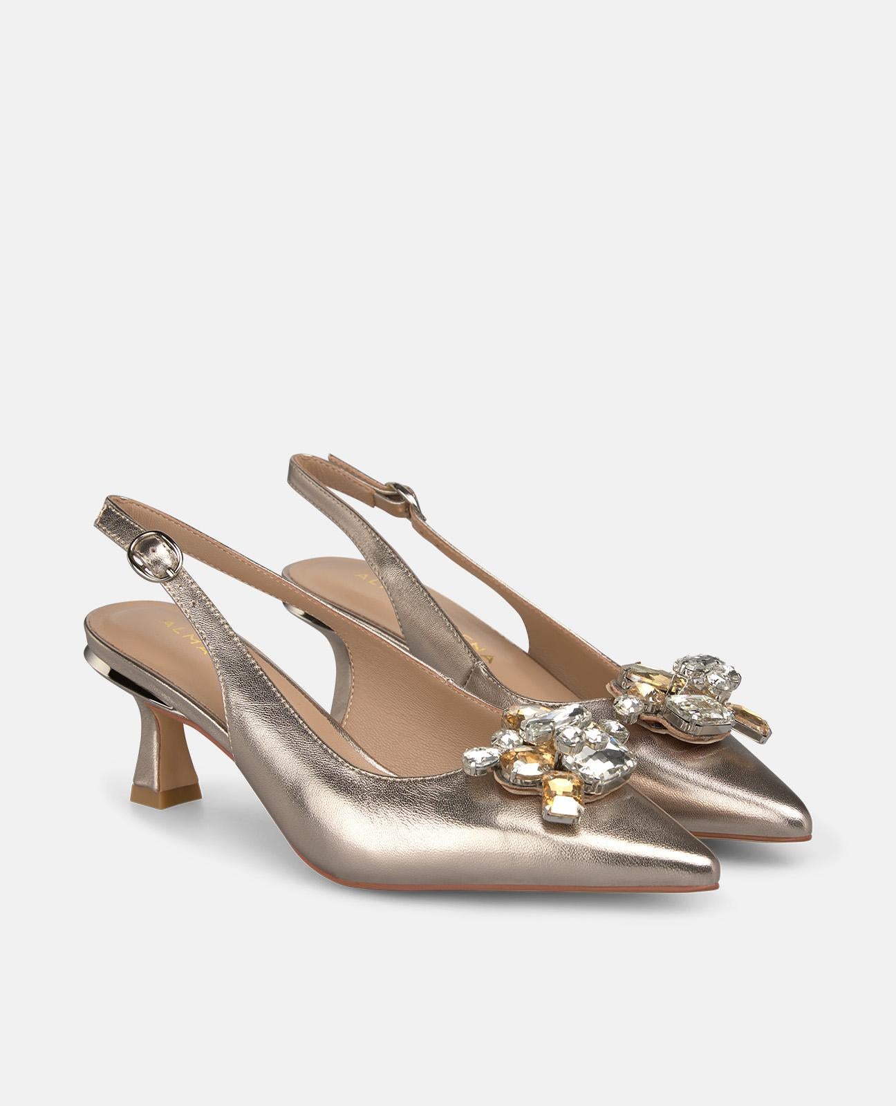 SALON DESTALONADO CON PEDRERIA ESPECIAL