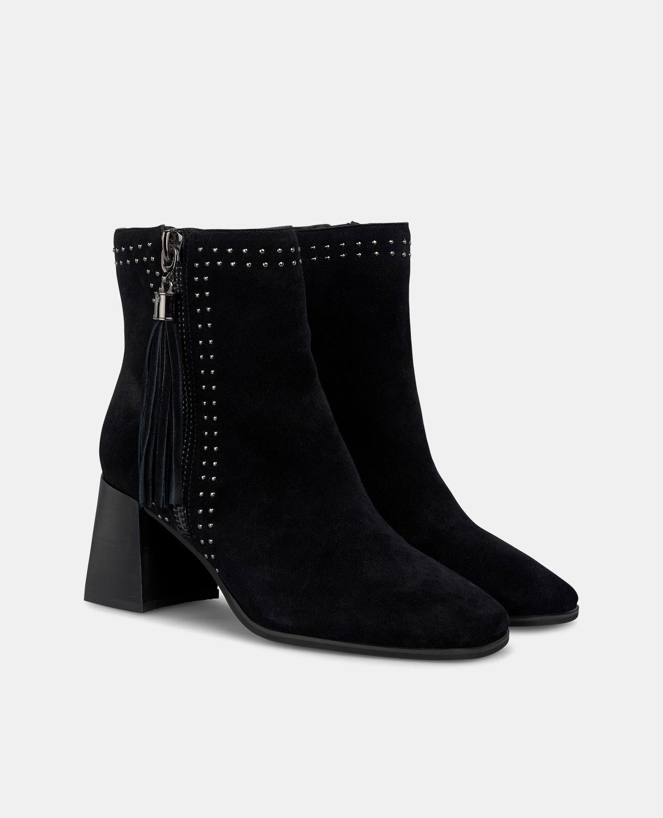 BOTA DE CANO ALTO COM BORLA