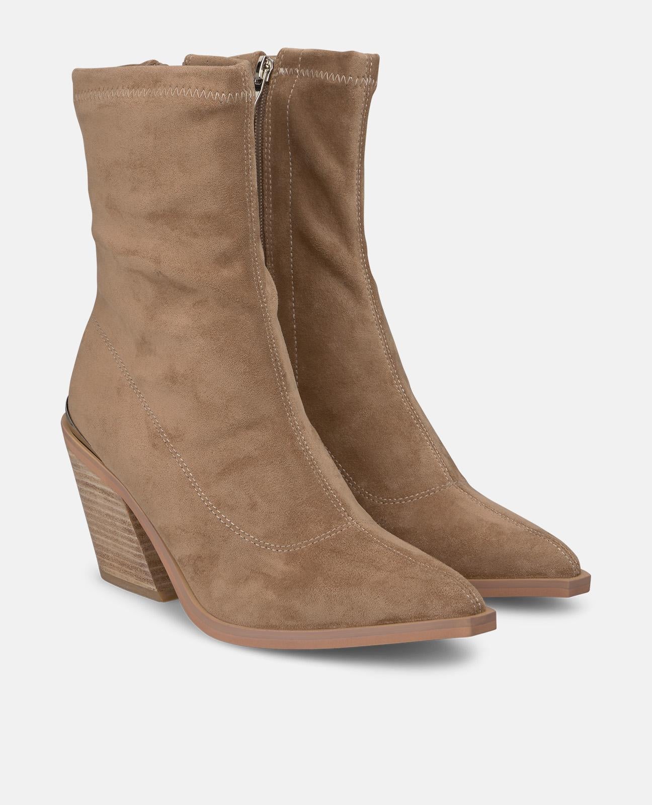 ANKLE BOOTS WITH HIGH HEEL