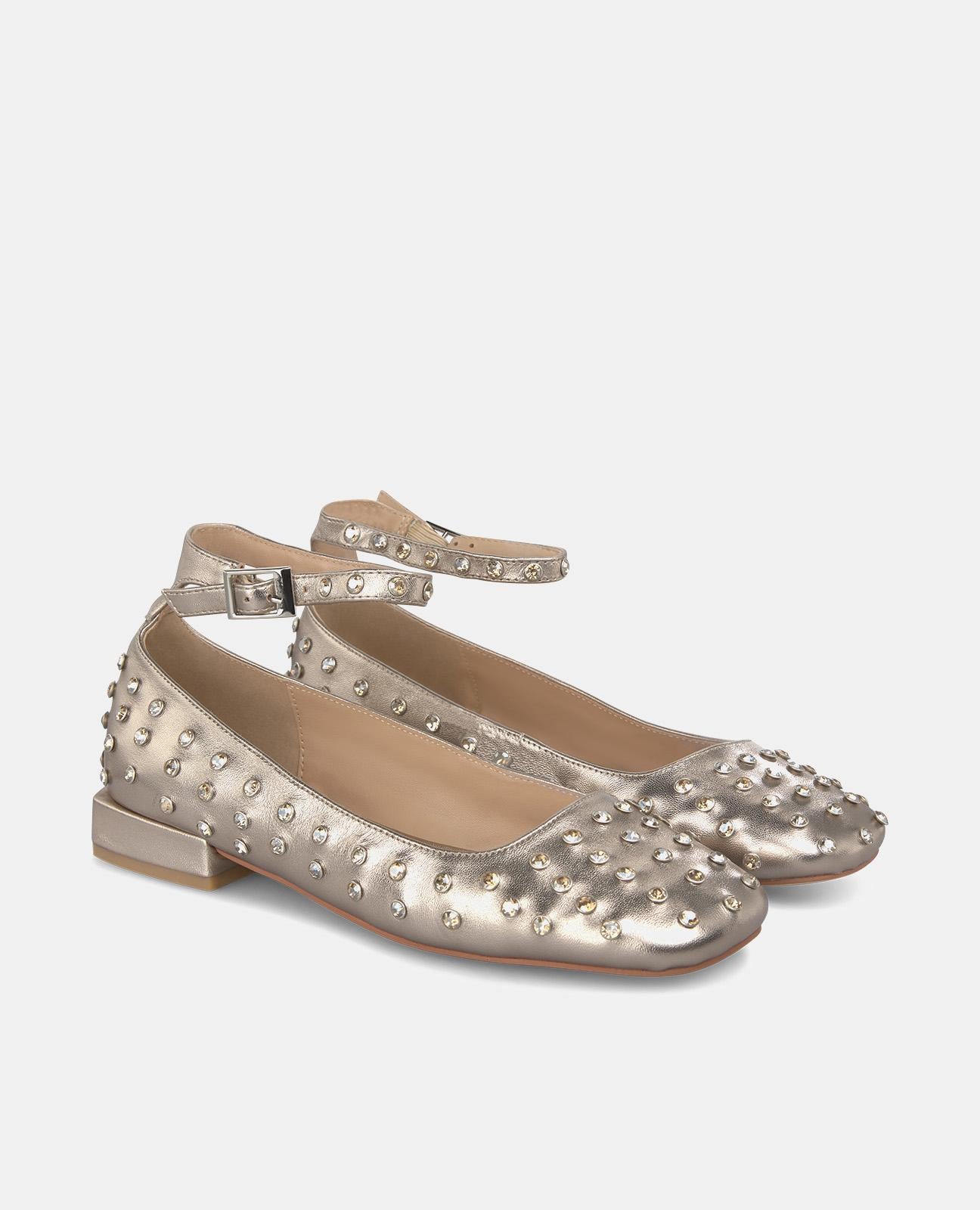 BALLERINA WITH STUDS