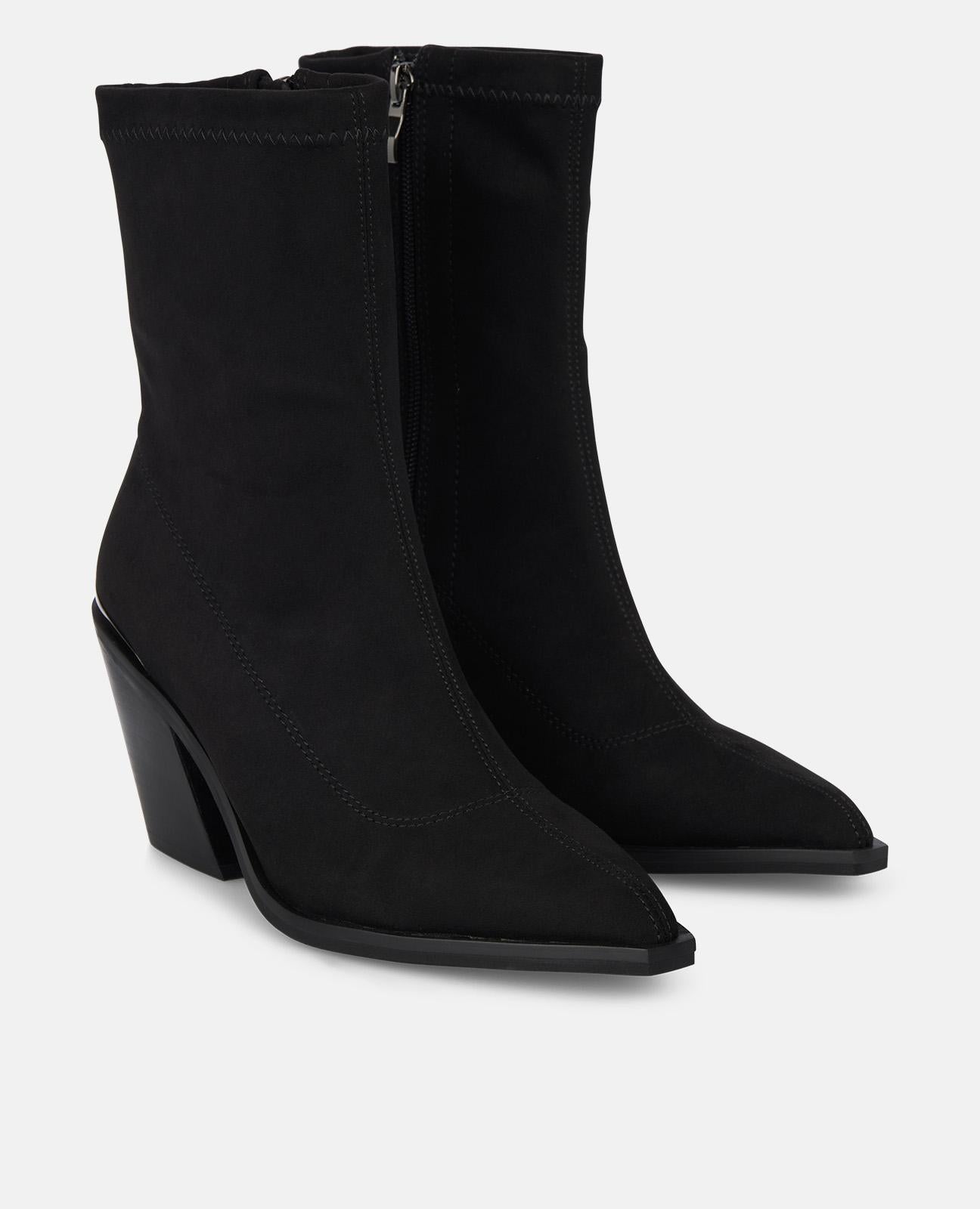 BOTÍN AJUSTADO TACÓN