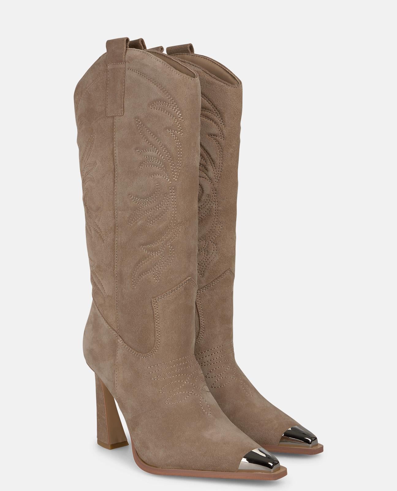 BOTA PUNTERA METALIZADA