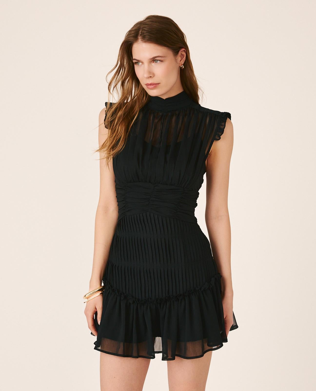 VESTIDO DE GOLA ALTA