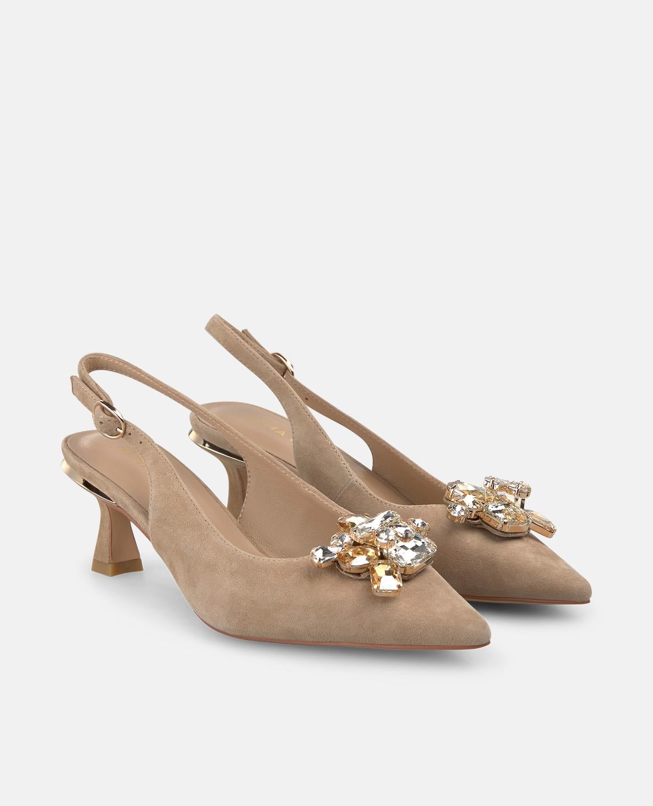 SALON DESTALONADO CON PEDRERIA ESPECIAL