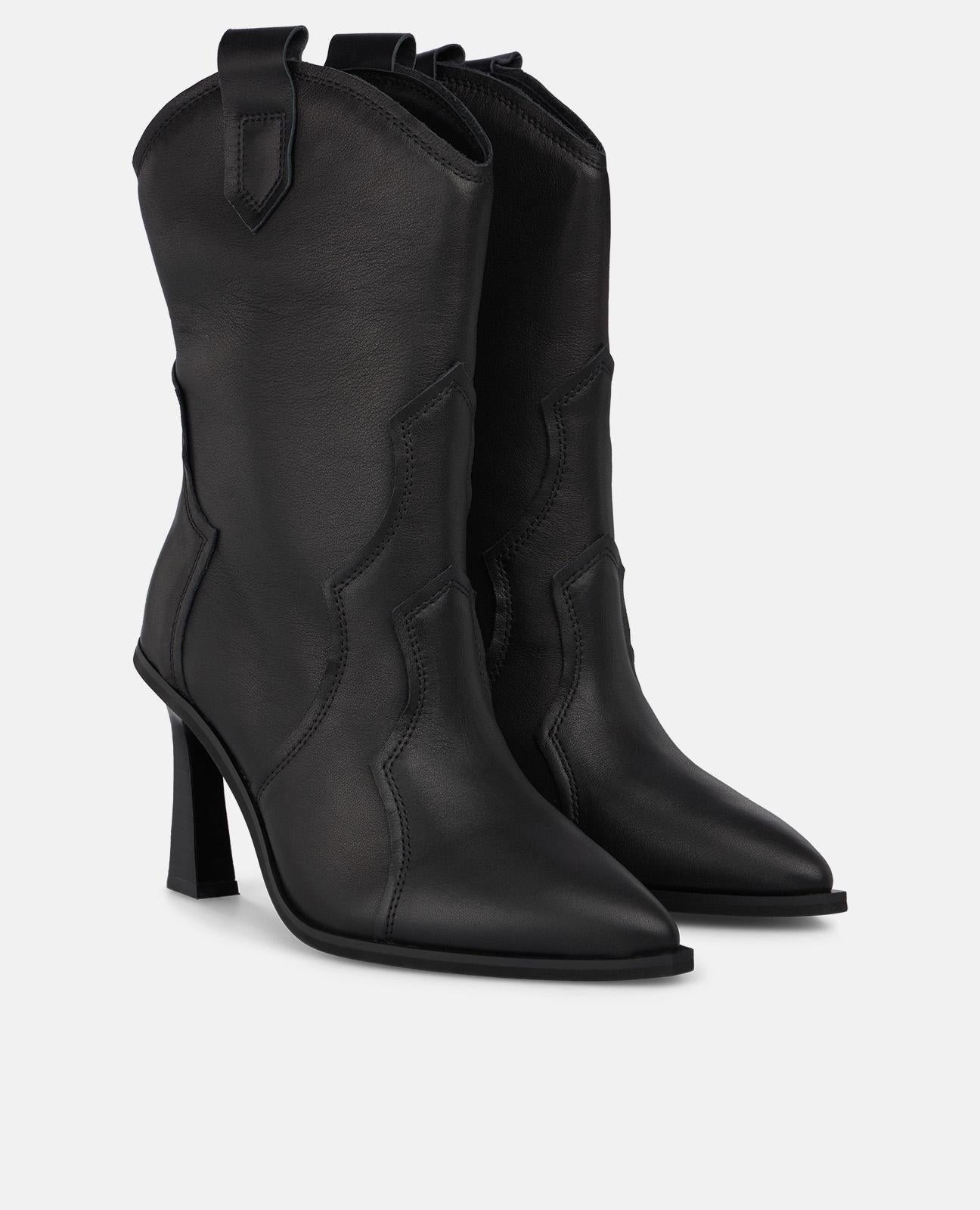 BOTA DE CANO ALTO BORDADA