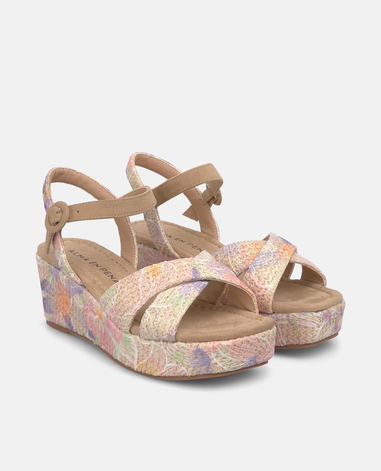 SANDALIA PLATAFORMA TIRA FRONTAL MULTICOLOR