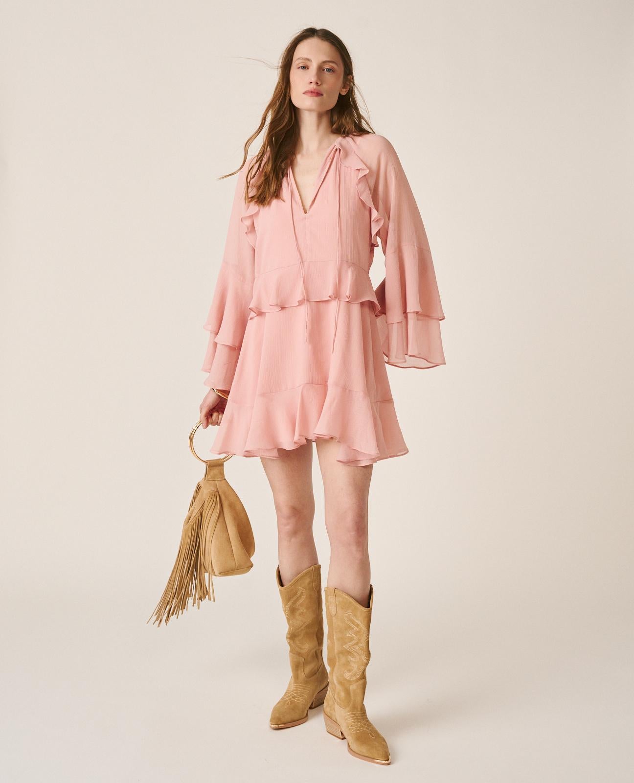 VESTIDO COM MANGAS FLUTUANTES