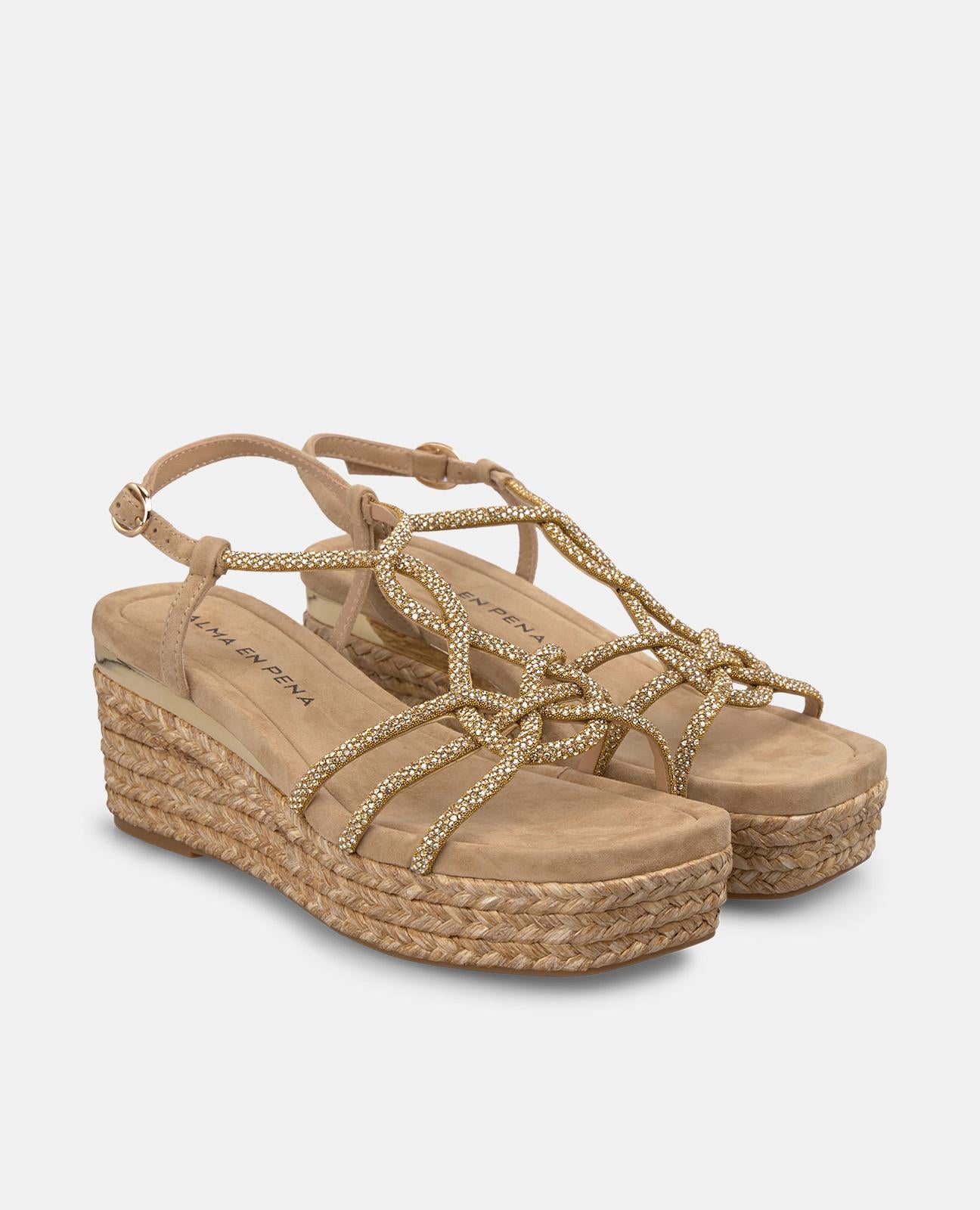 SANDALIA MEDIA MULTITIRAS TUBULARES METALIZADAS