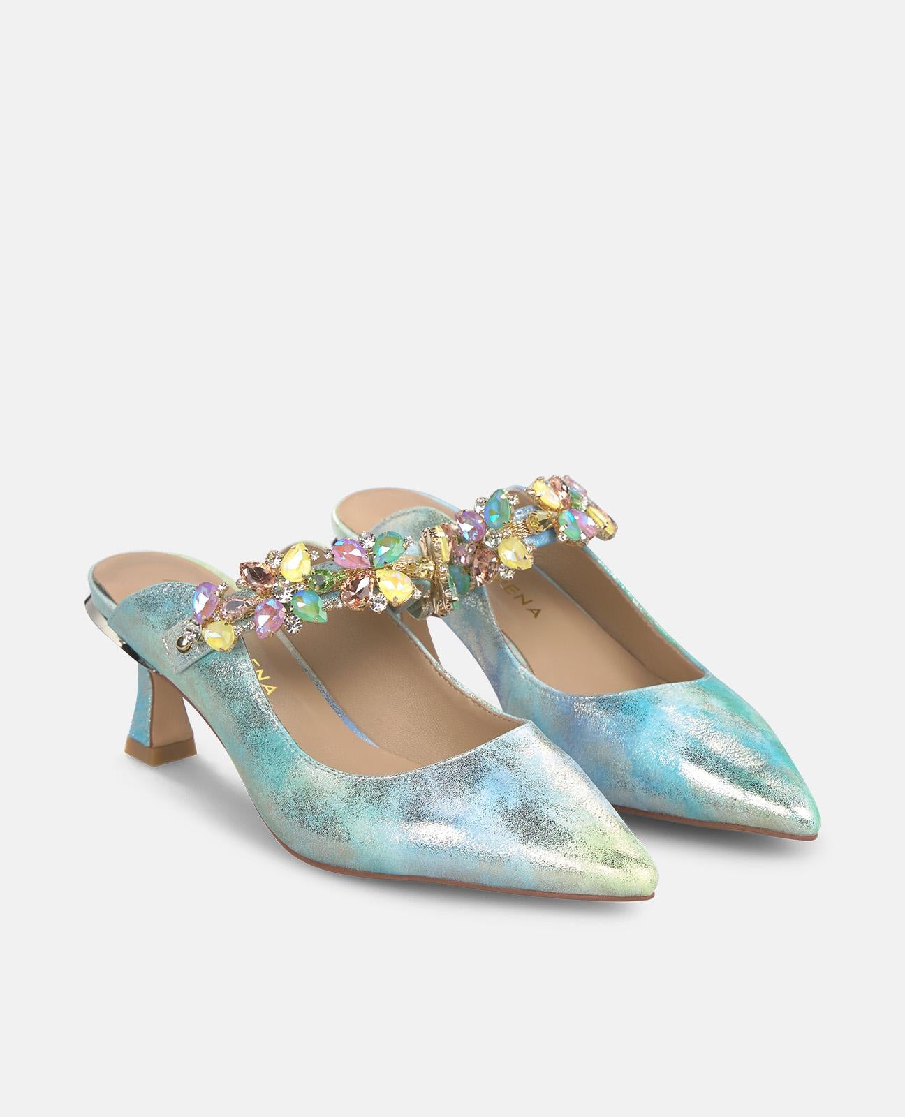 SALON MIT PEDRIA-STREIFEN