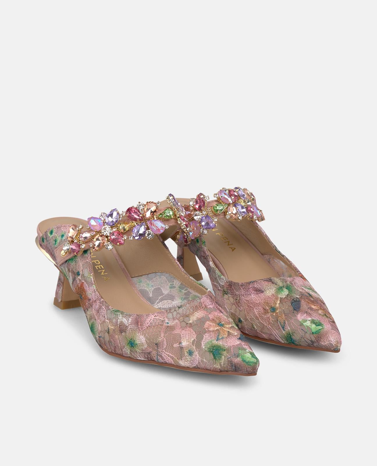 HEELED SALON WITH PEDRIA STRAP