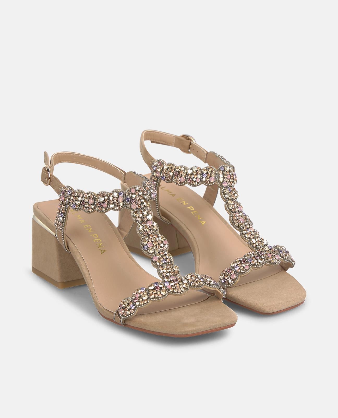 SANDÁLIA DE CANO MÉDIO COM DETALHE DE STRASS