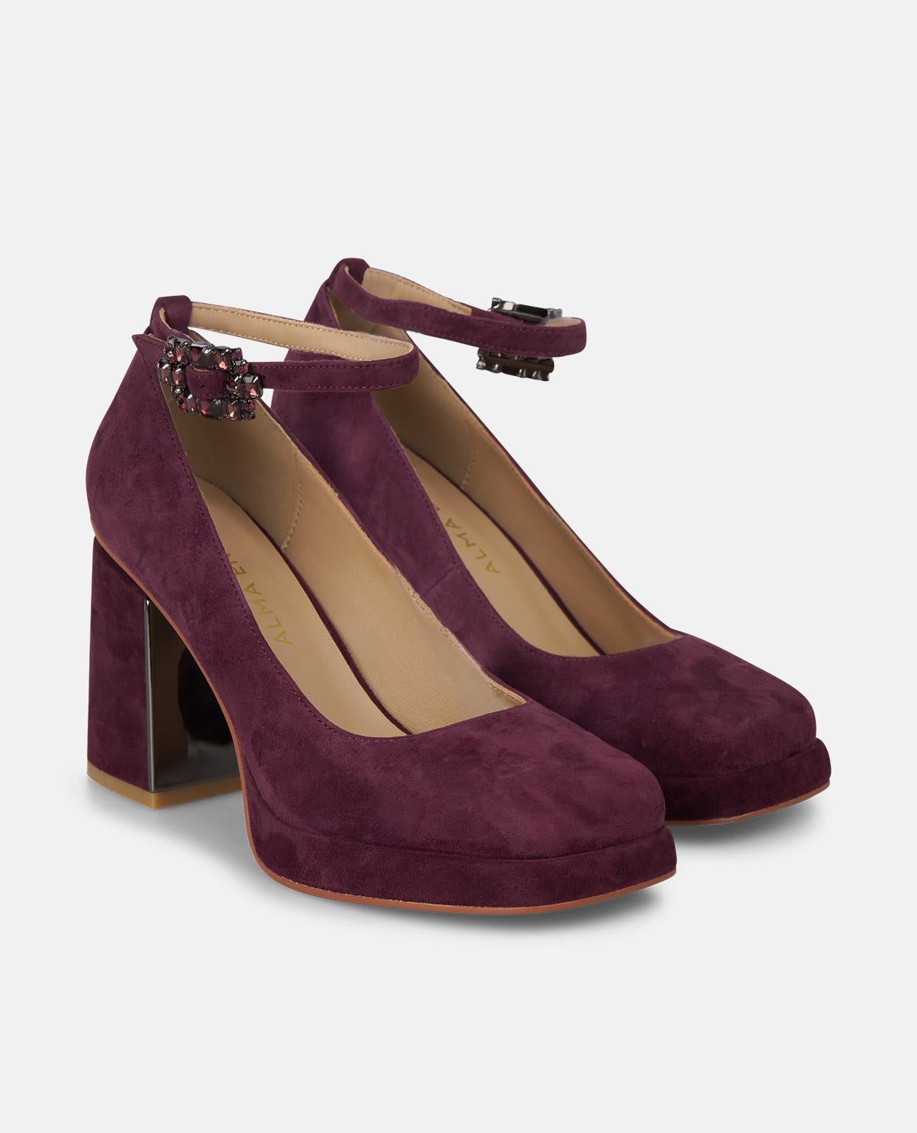 ZAPATO TACÓN ANCHO HEBILLA