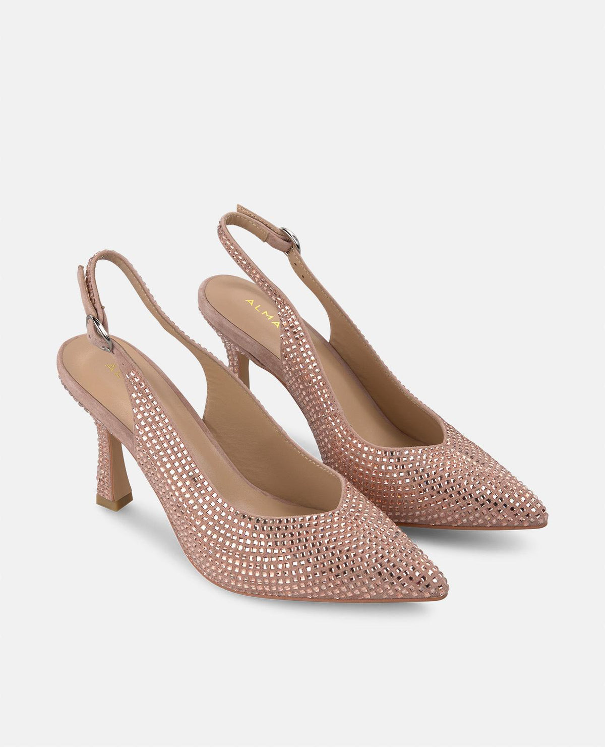 ZAPATO CUBIERTO CON PEDRERÍA