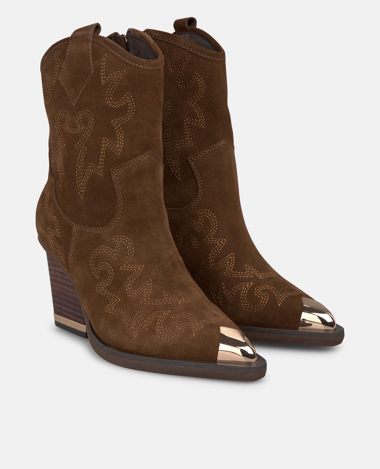 BOTAS DE COWBOY BORDADAS