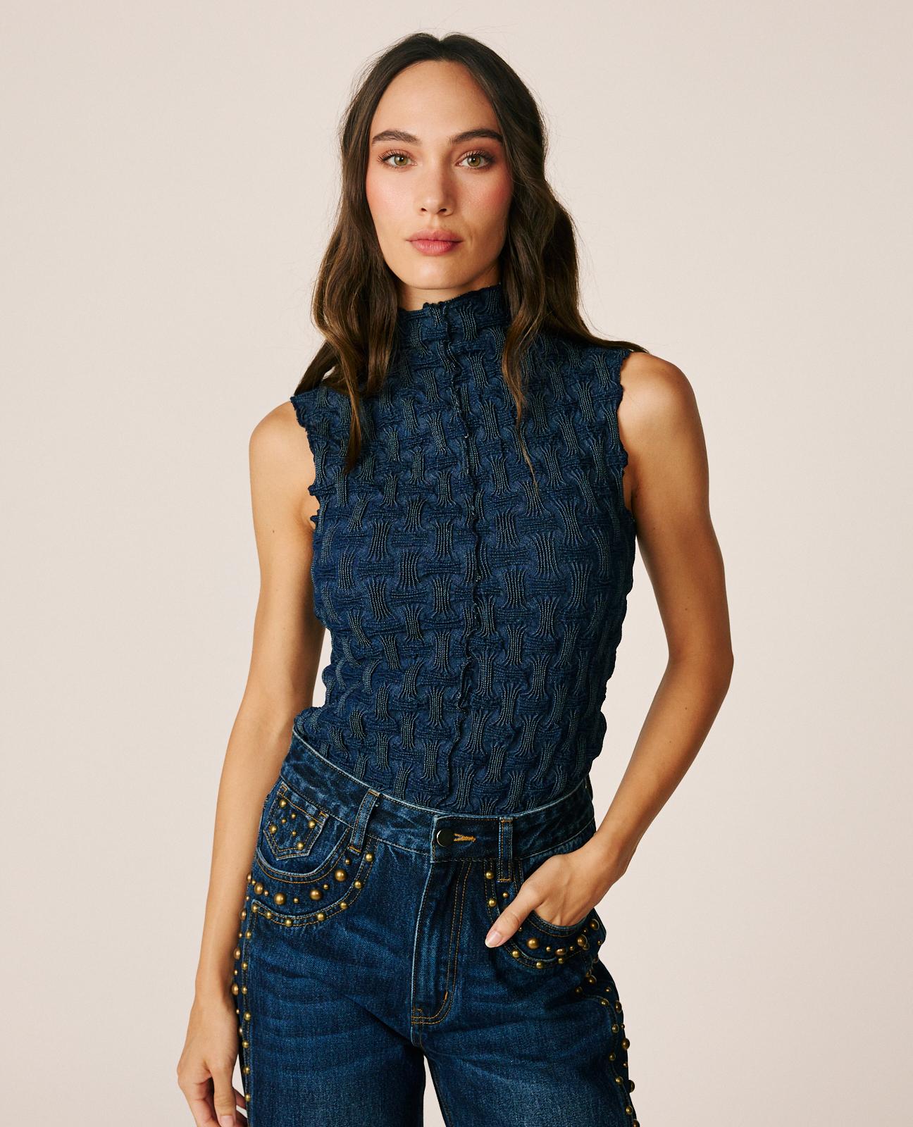TOP SLEEVELESS
