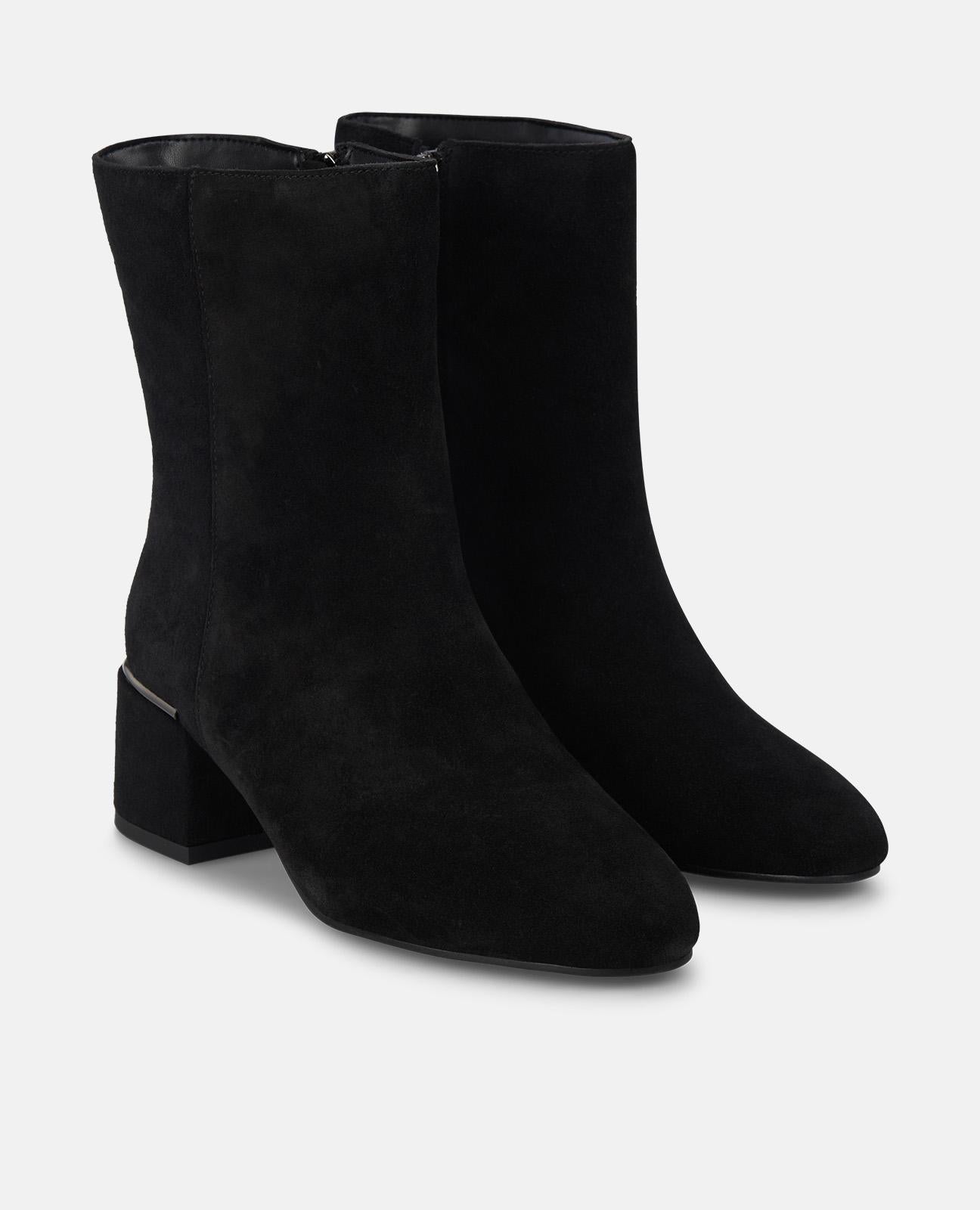 BOTINS DE SALTO PEQUENO