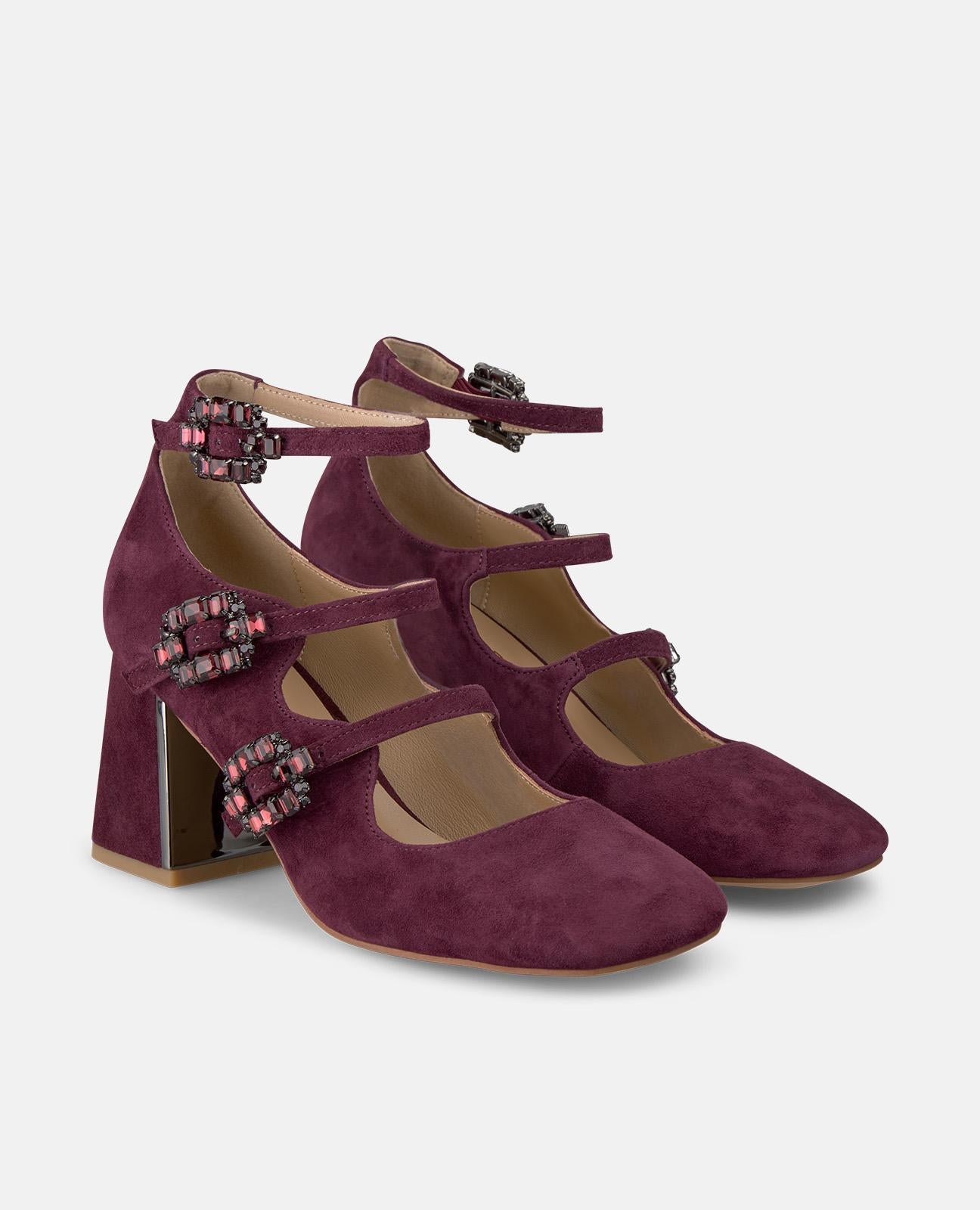 ZAPATO DE TACÓN HEBILLAS