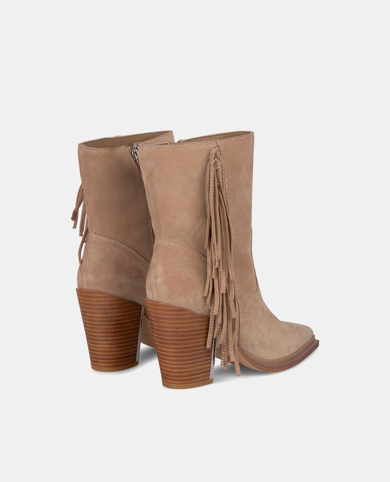 HANGING FRINGED BOOTIE
