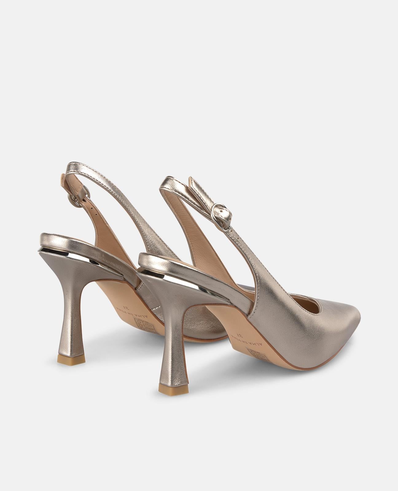 SONDERAUSSTELLUNG FÜR ABGESCHÄRFTES LEDER