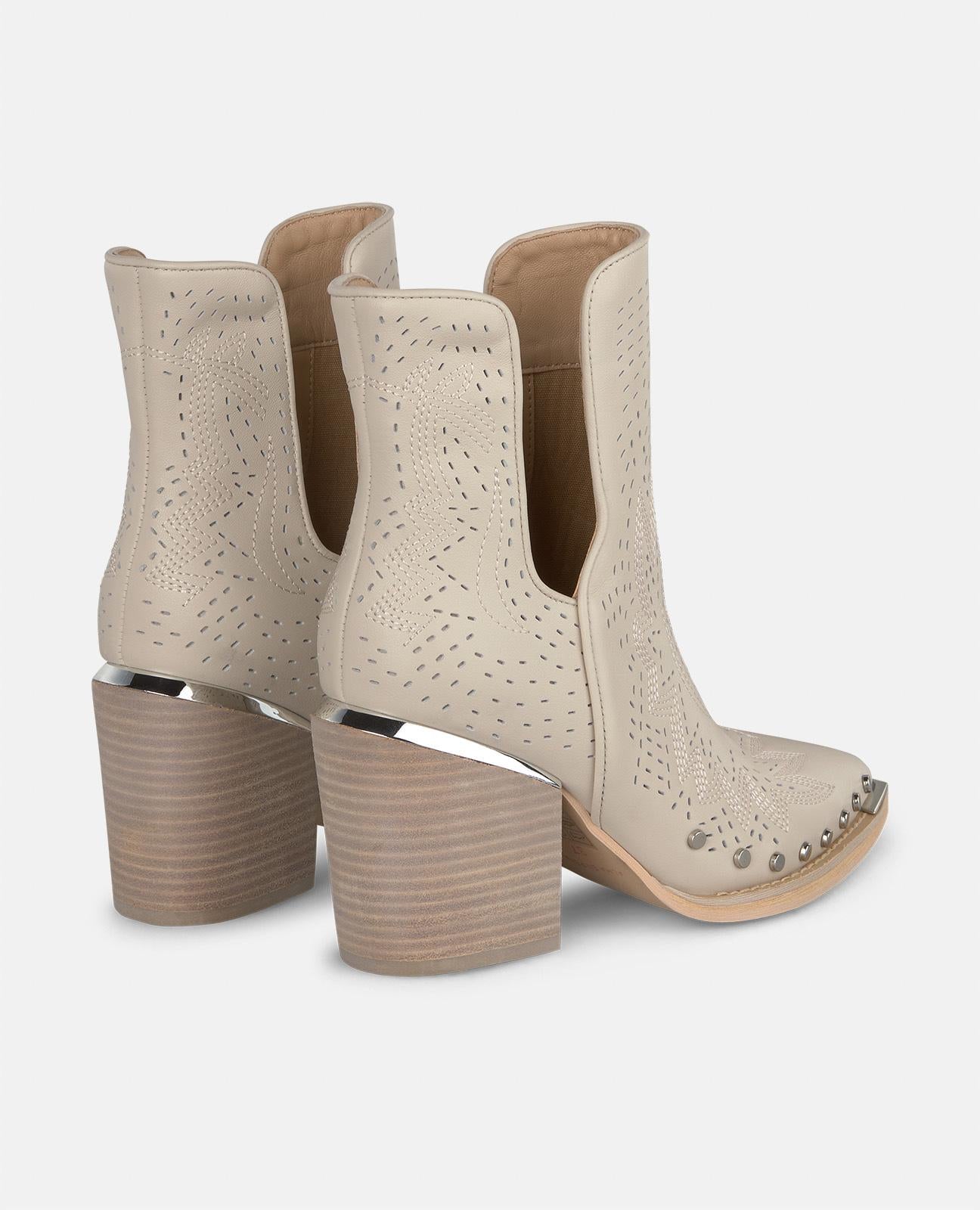 BOTÍN TACÓN CON ABERTURA