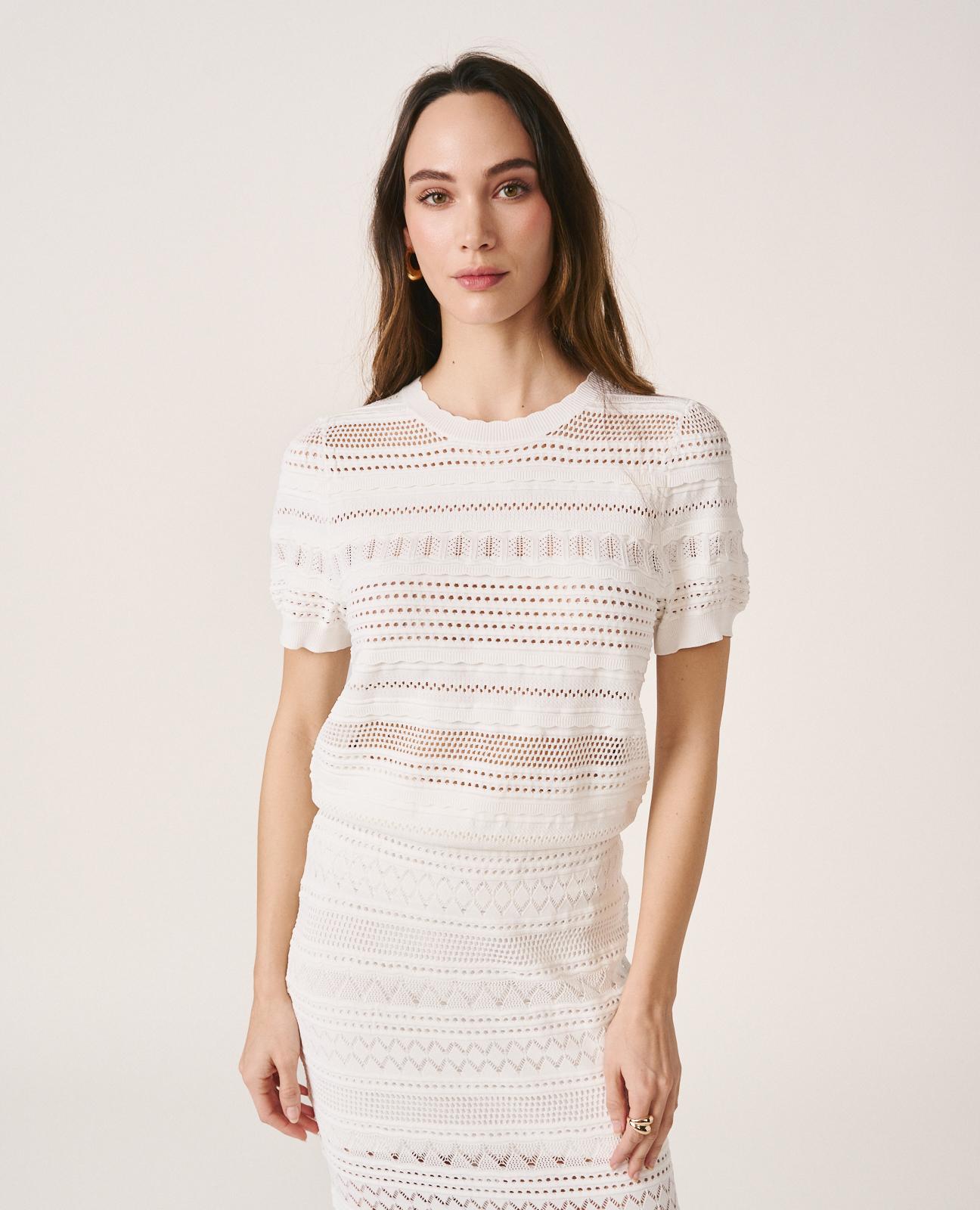 TOP WITH PUFFED SLEEVES