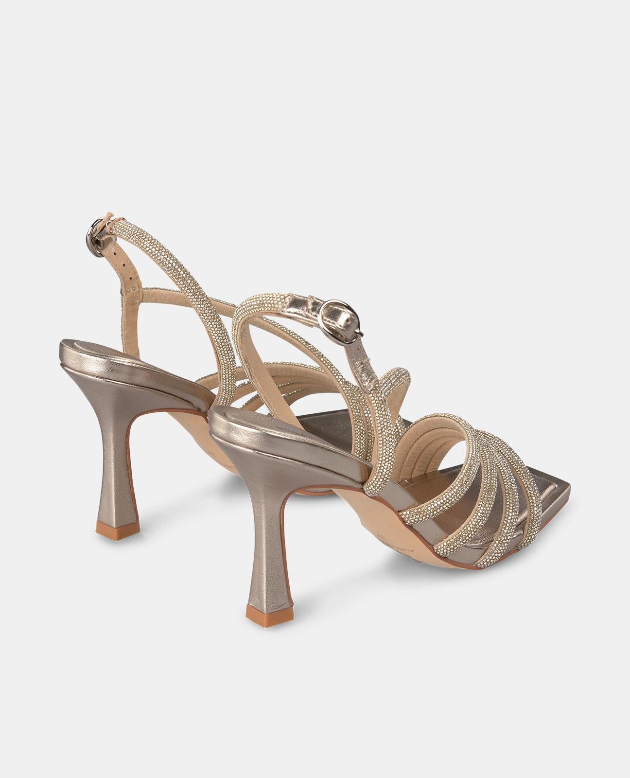 SANDALE À LANIÈRES CROISÉES AVEC STRASS