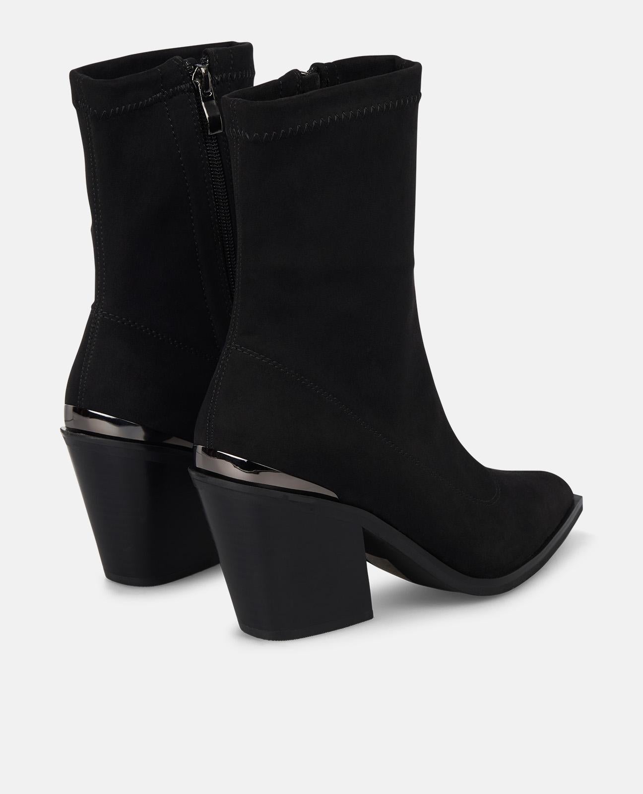 BOTÍN AJUSTADO TACÓN