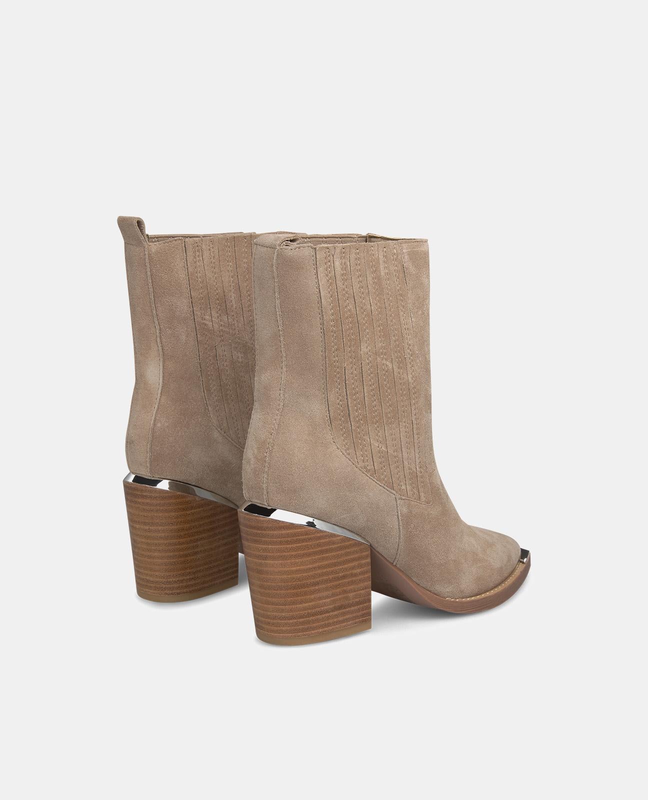 ANKLE BOOT WITH BLOCK HEEL