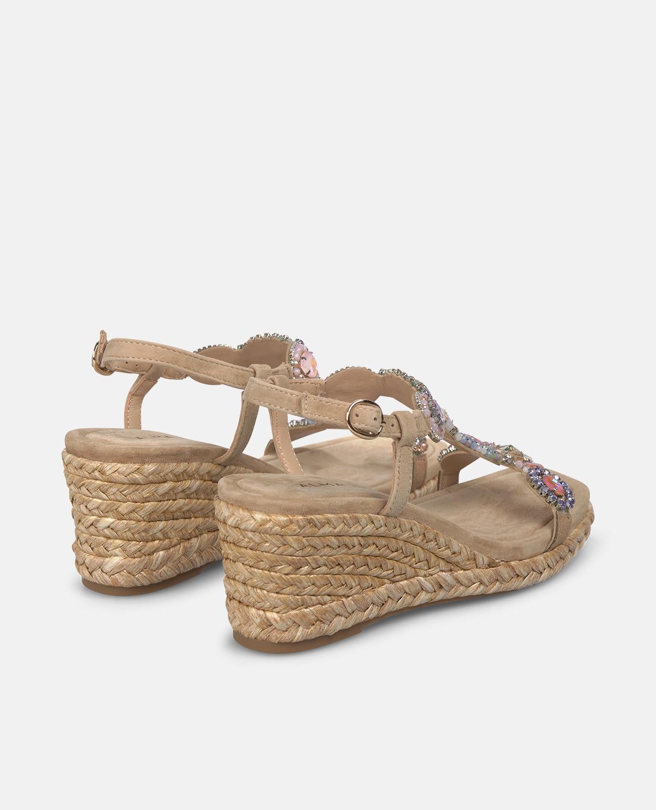 SANDALIA CUÑA PEDRERIA CIRCULAR EN T