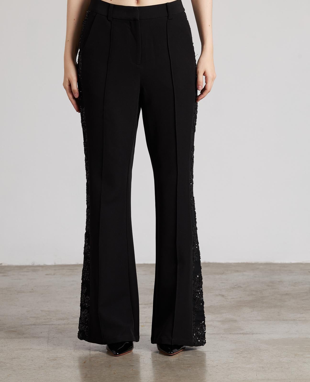FLARE PANTS DETAILS