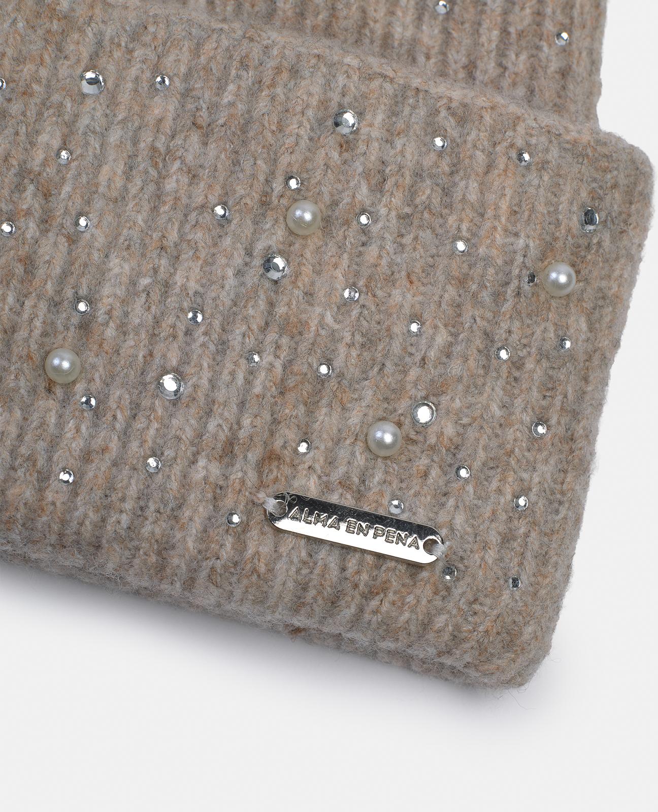 BEANIE BEANIE WITH RHINESTONES