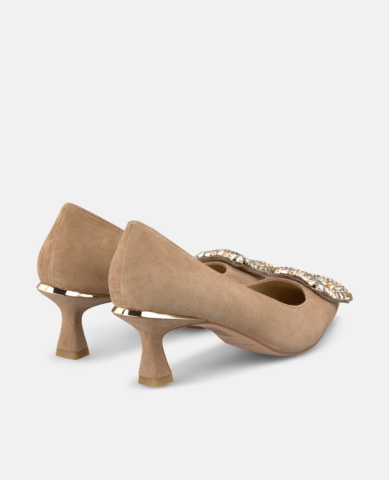 ZAPATO BAJO CON ADORNO