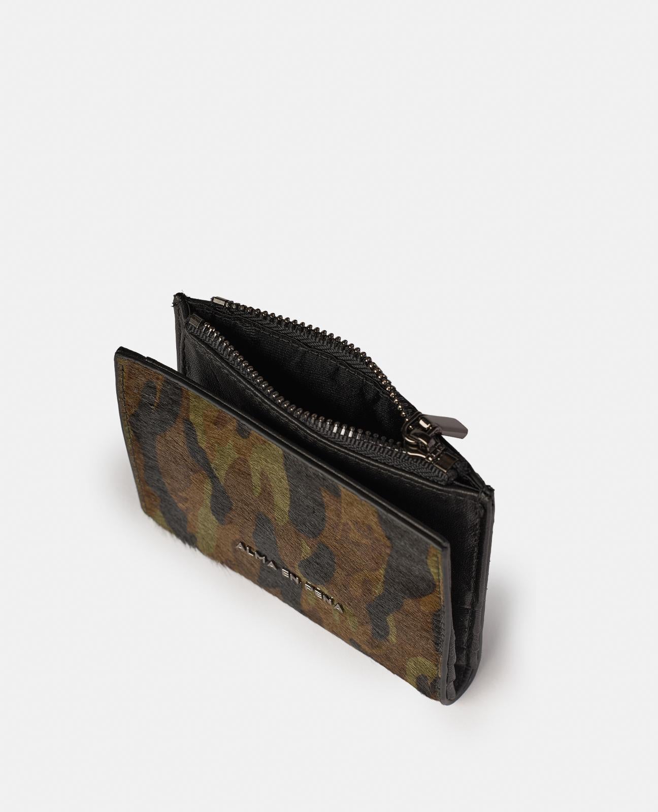 CARTERA CUADRADA CREMALLERA