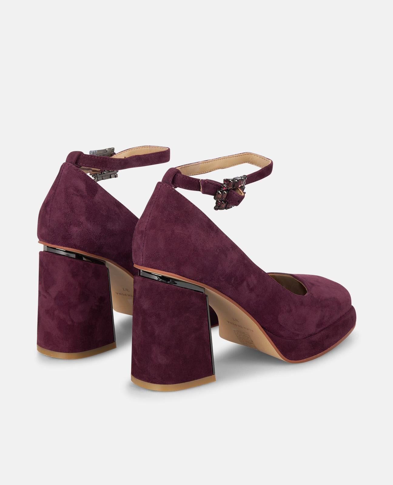 ZAPATO TACÓN ANCHO HEBILLA