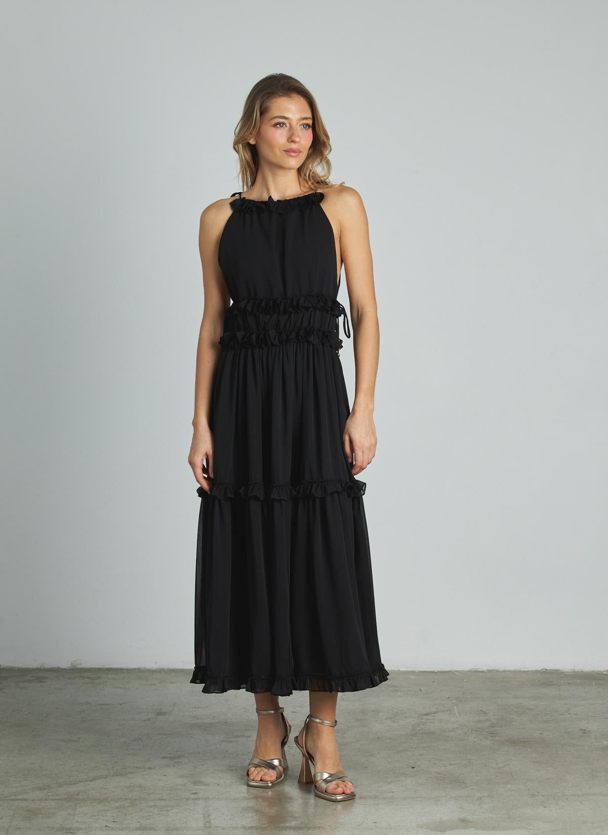 VESTIDO MIDI COM DECOTE HALTERE