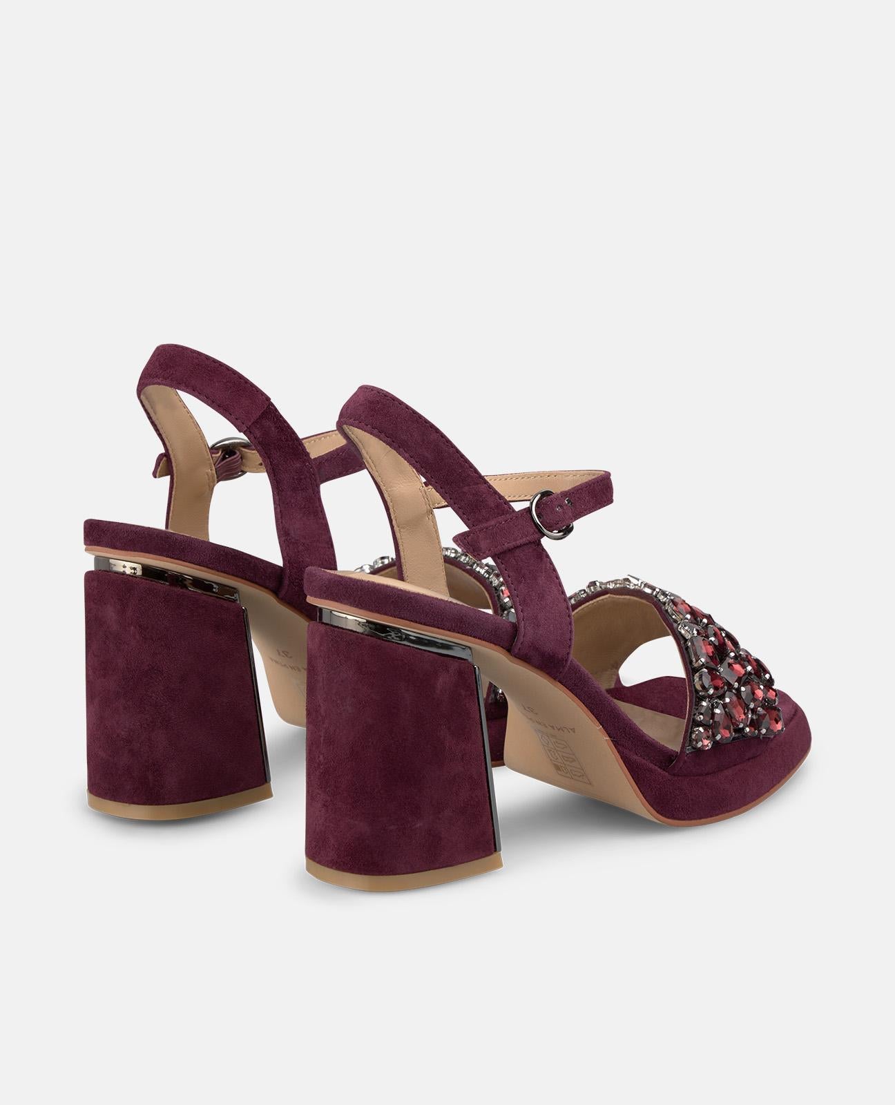 SANDALO CON TACCO E PERLINE