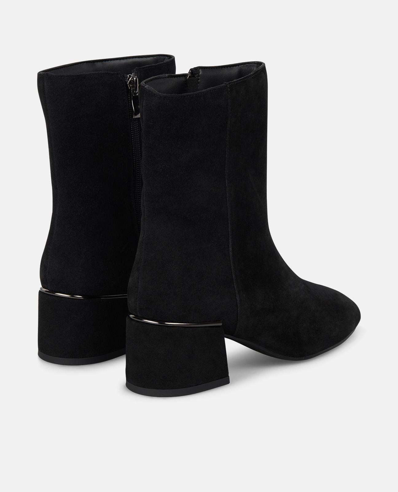 BOTINS DE SALTO PEQUENO