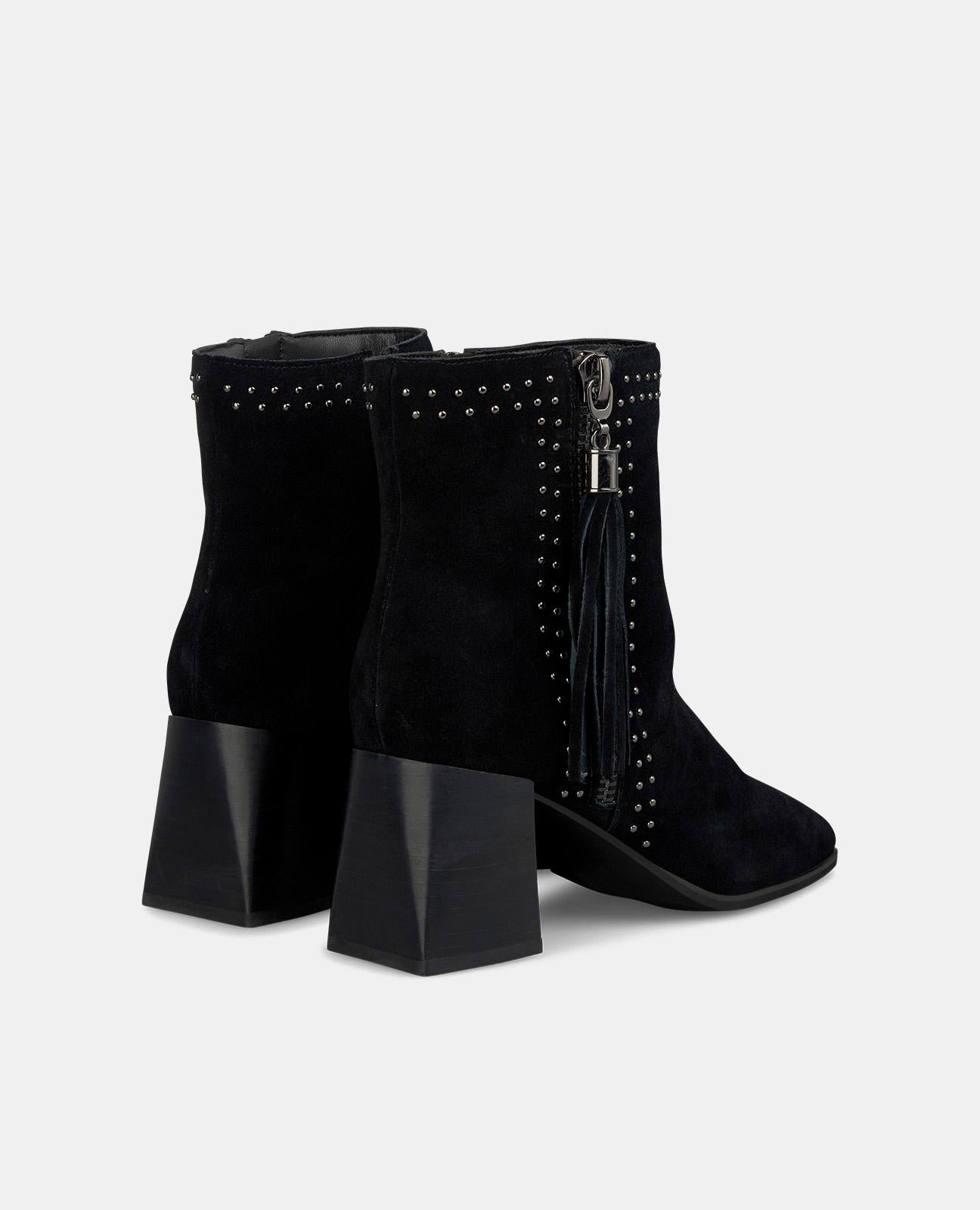 BOTA DE CANO ALTO COM BORLA