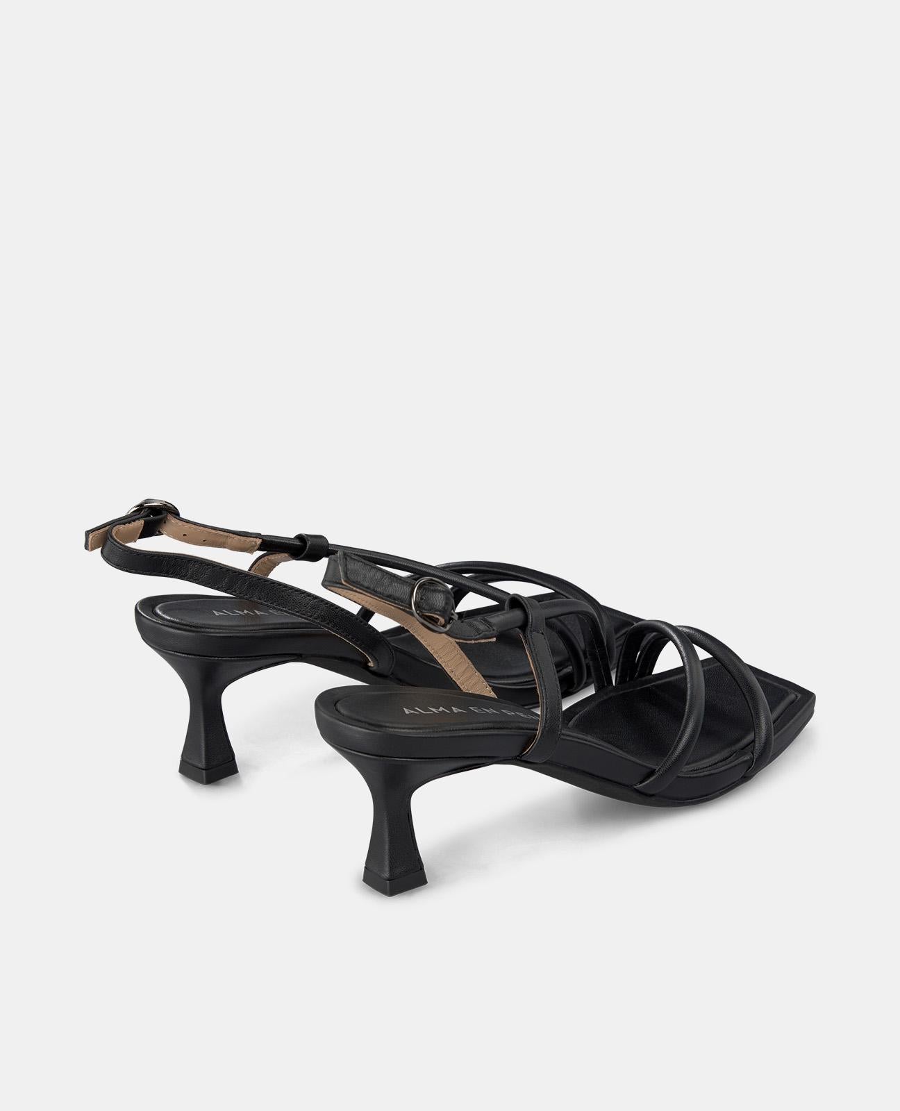 SANDÁLIA DE SALTO PEQUENO