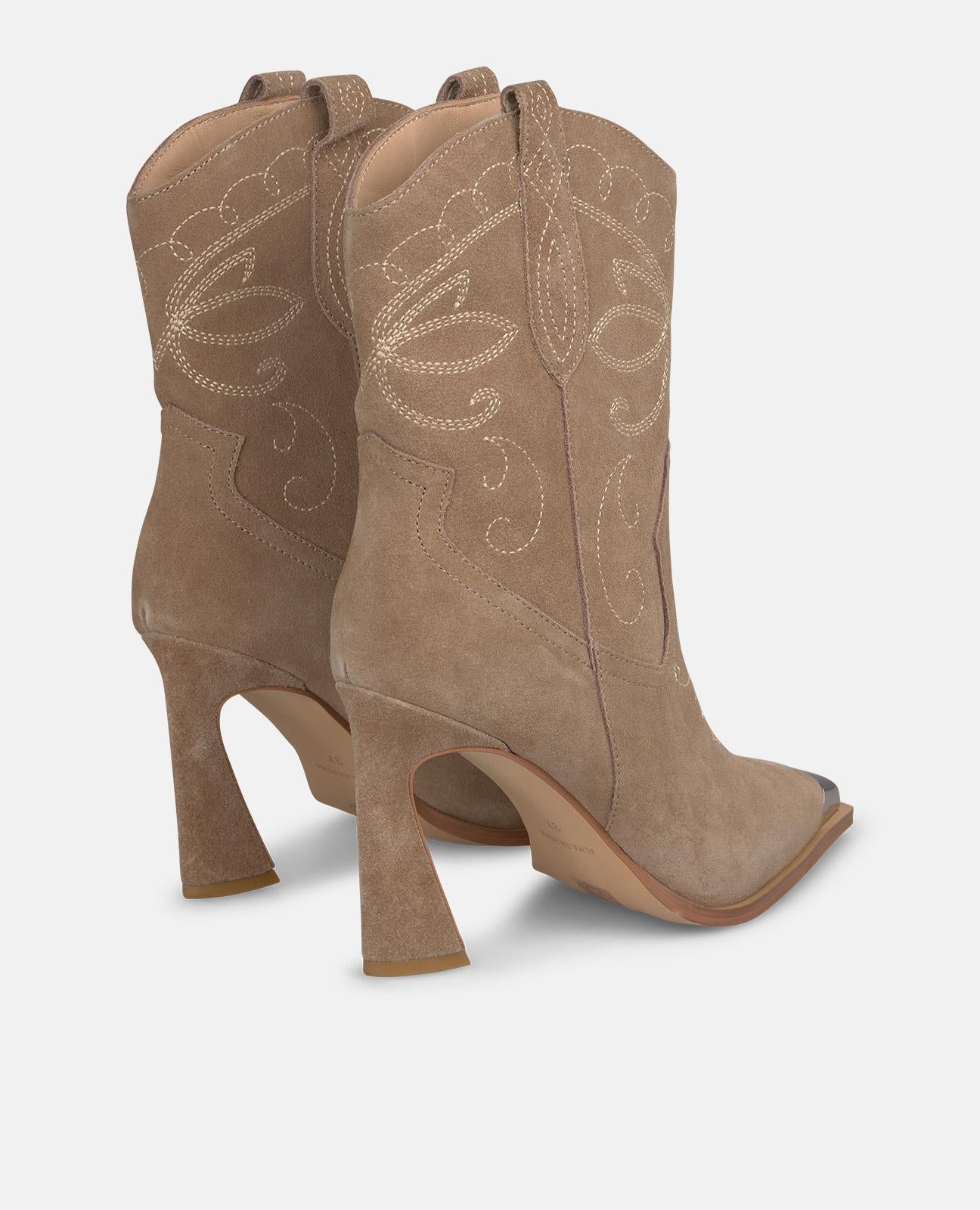 EMBROIDERED FUNNEL HEEL ANKLE BOOT