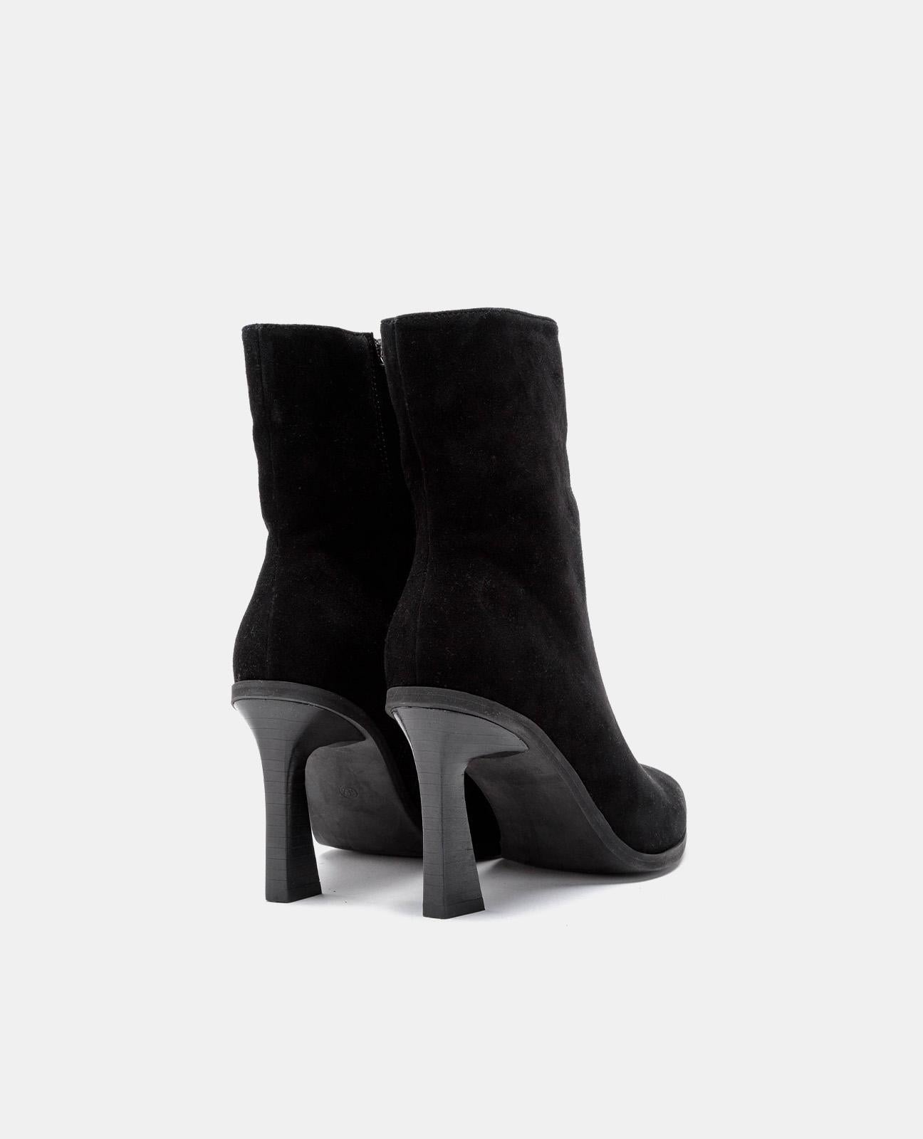 BOTTE DE CHEVILLE À TALON FIN