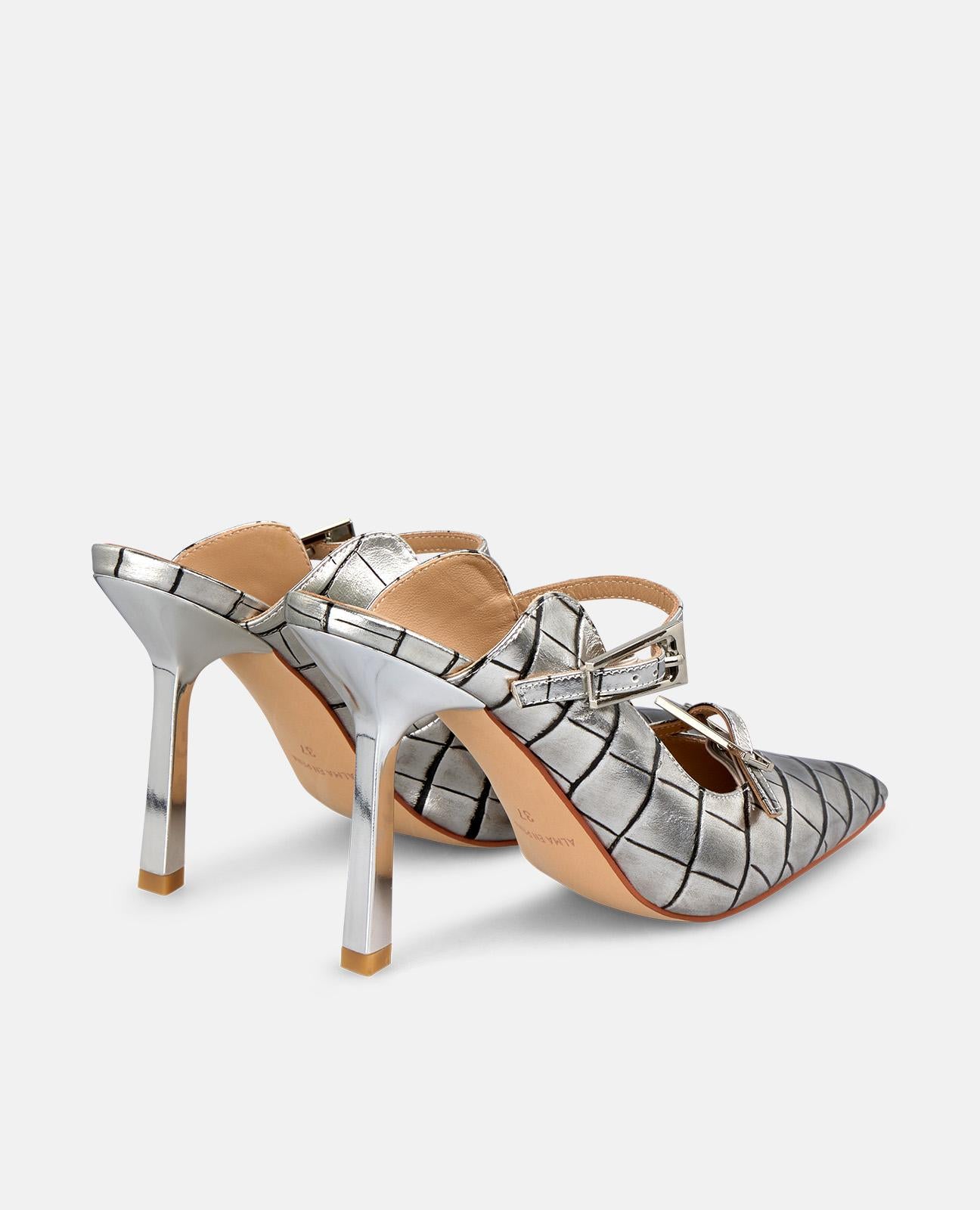 ZAPATO DESTALONADO CON HEBILLAS