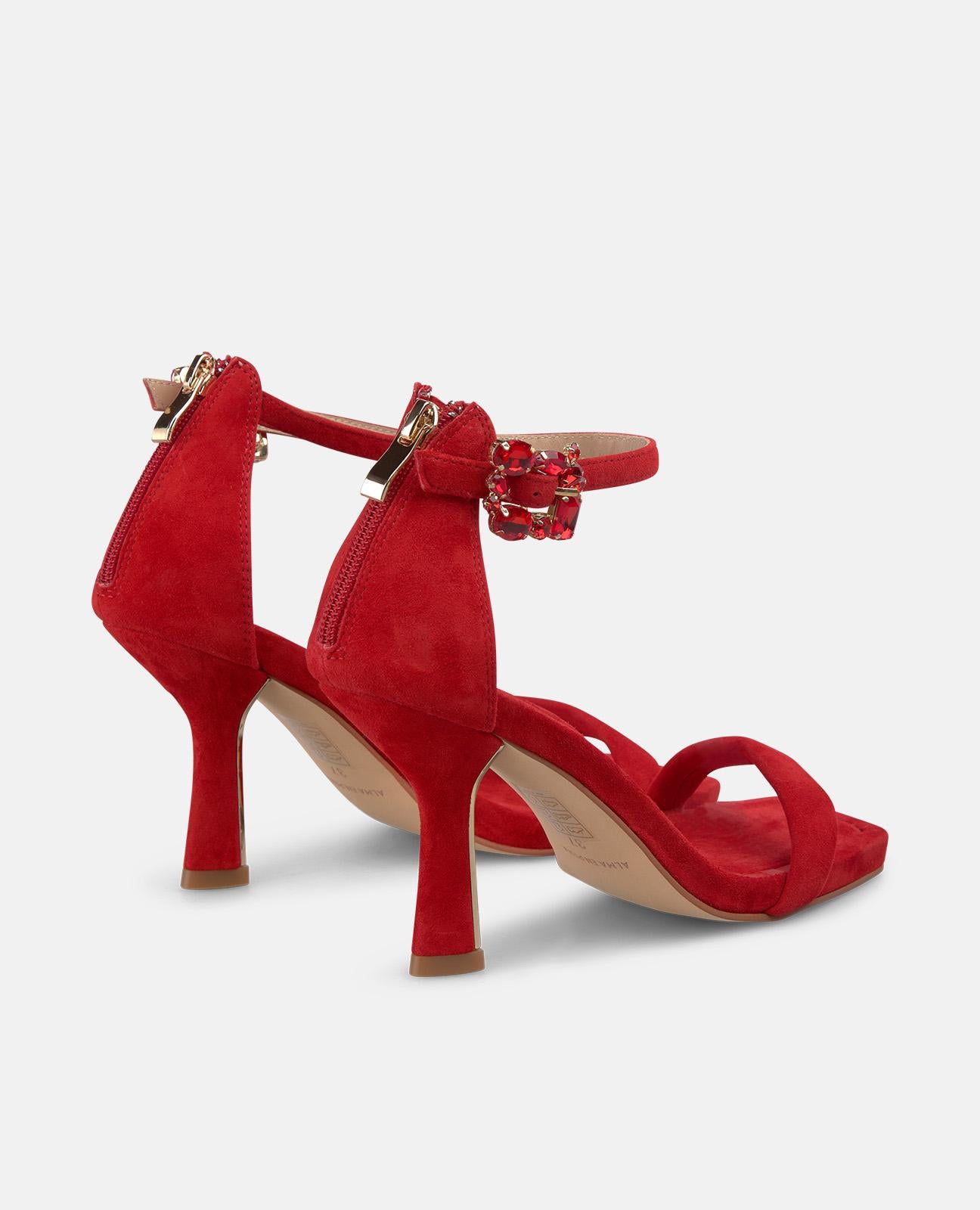 SANDÁLIA DE SALTO COM TIRA METALIZADA