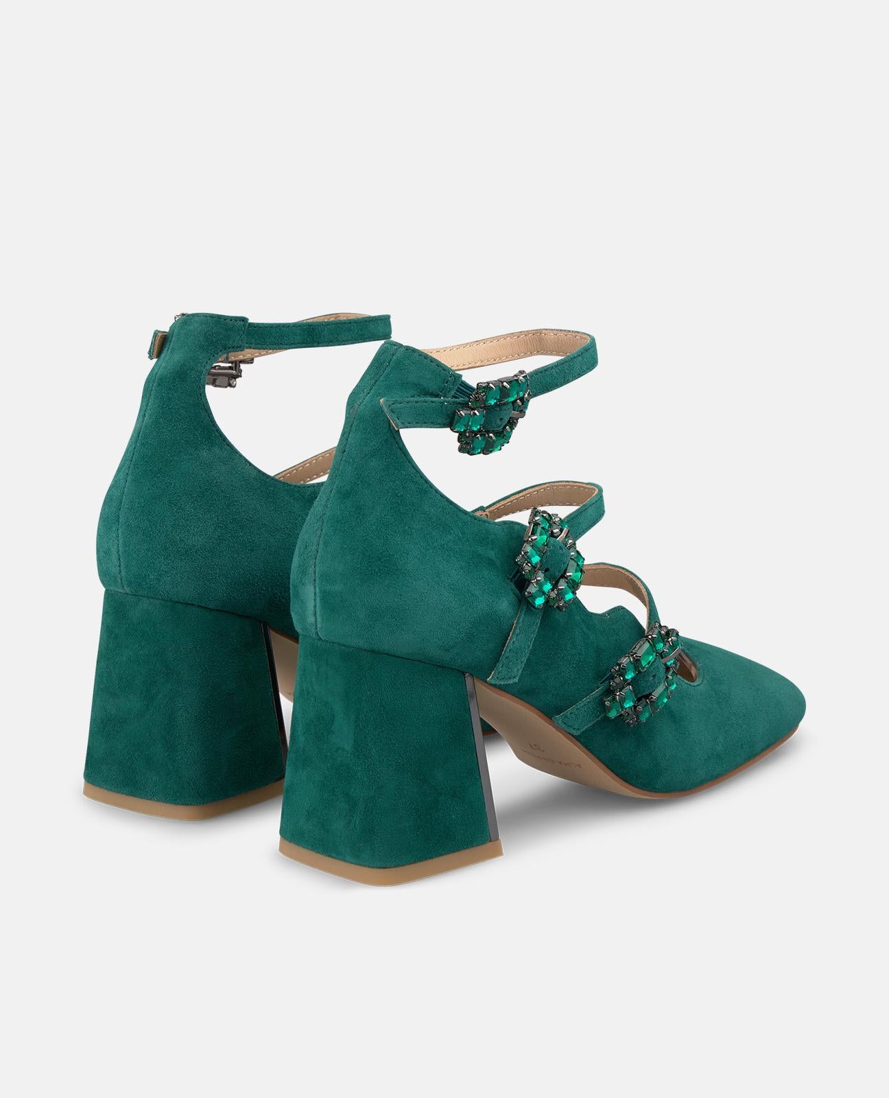 ZAPATO DE TACÓN HEBILLAS