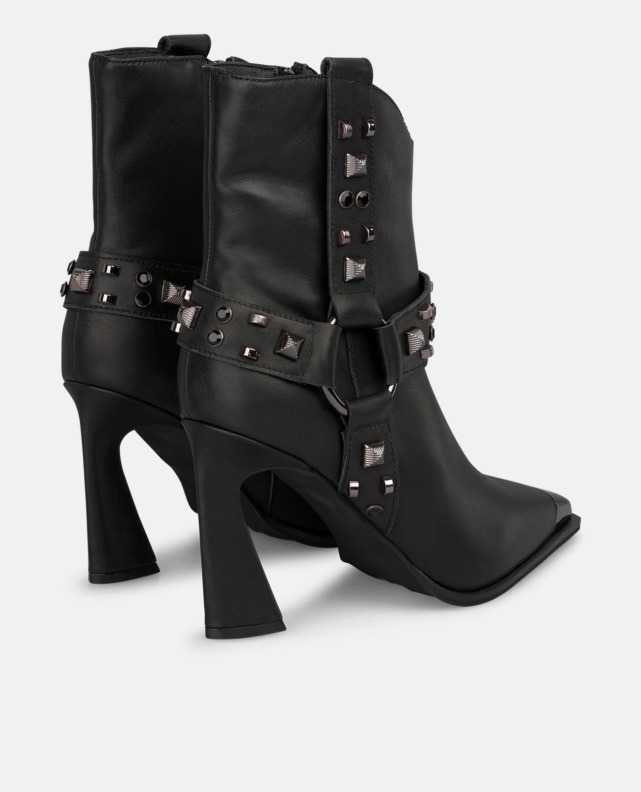 BOTÍN TACHAS METALIZADO