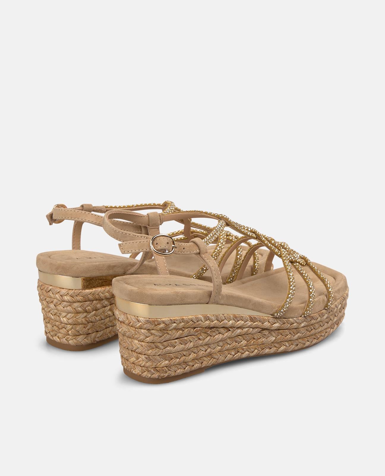 SANDALIA MEDIA MULTITIRAS TUBULARES METALIZADAS