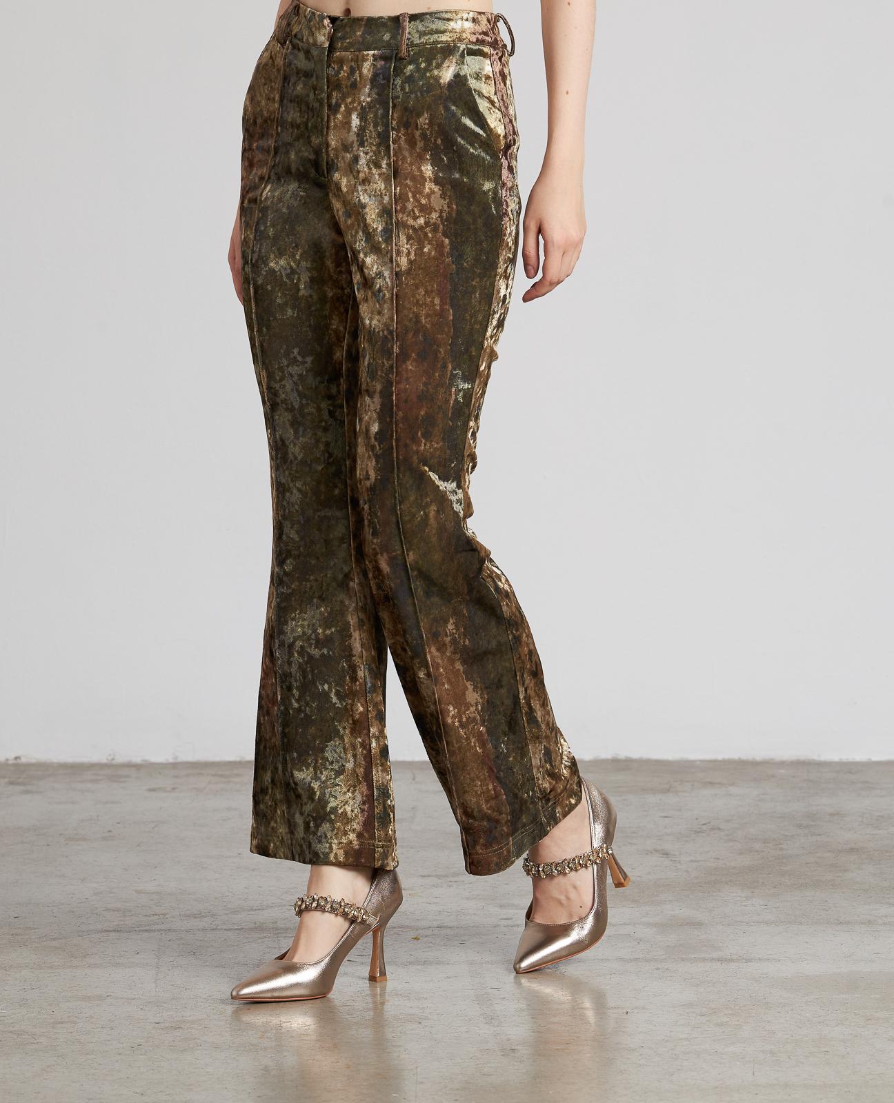 PANTALÓN FLARE TERCIOPELO